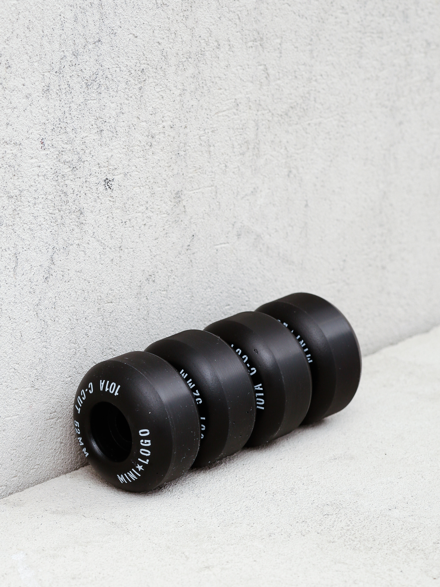 Kółka Minilogo C Cut 2 (black)