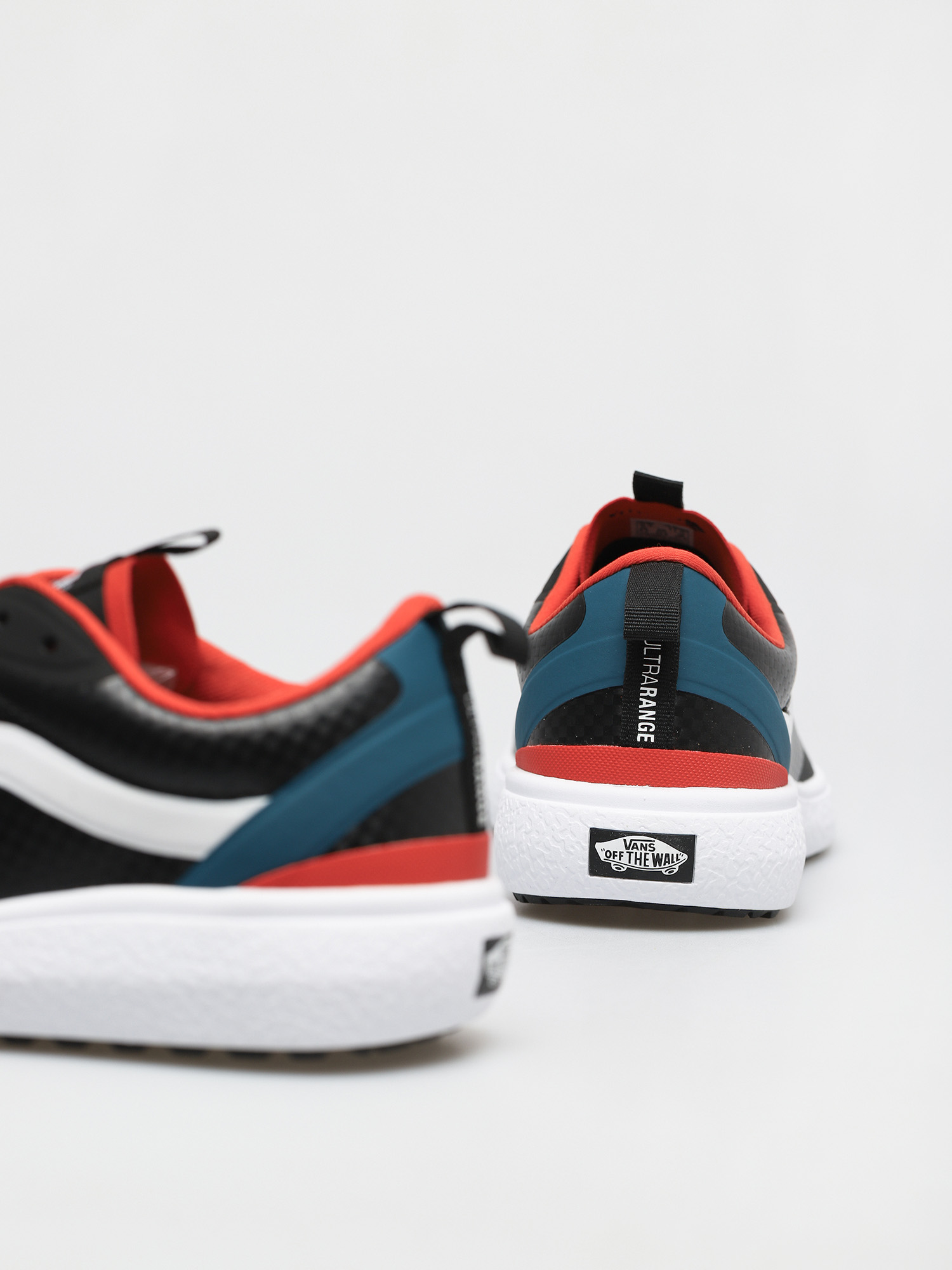 Buty Vans Ultrarange Exo (carbon/blk/electric orng)