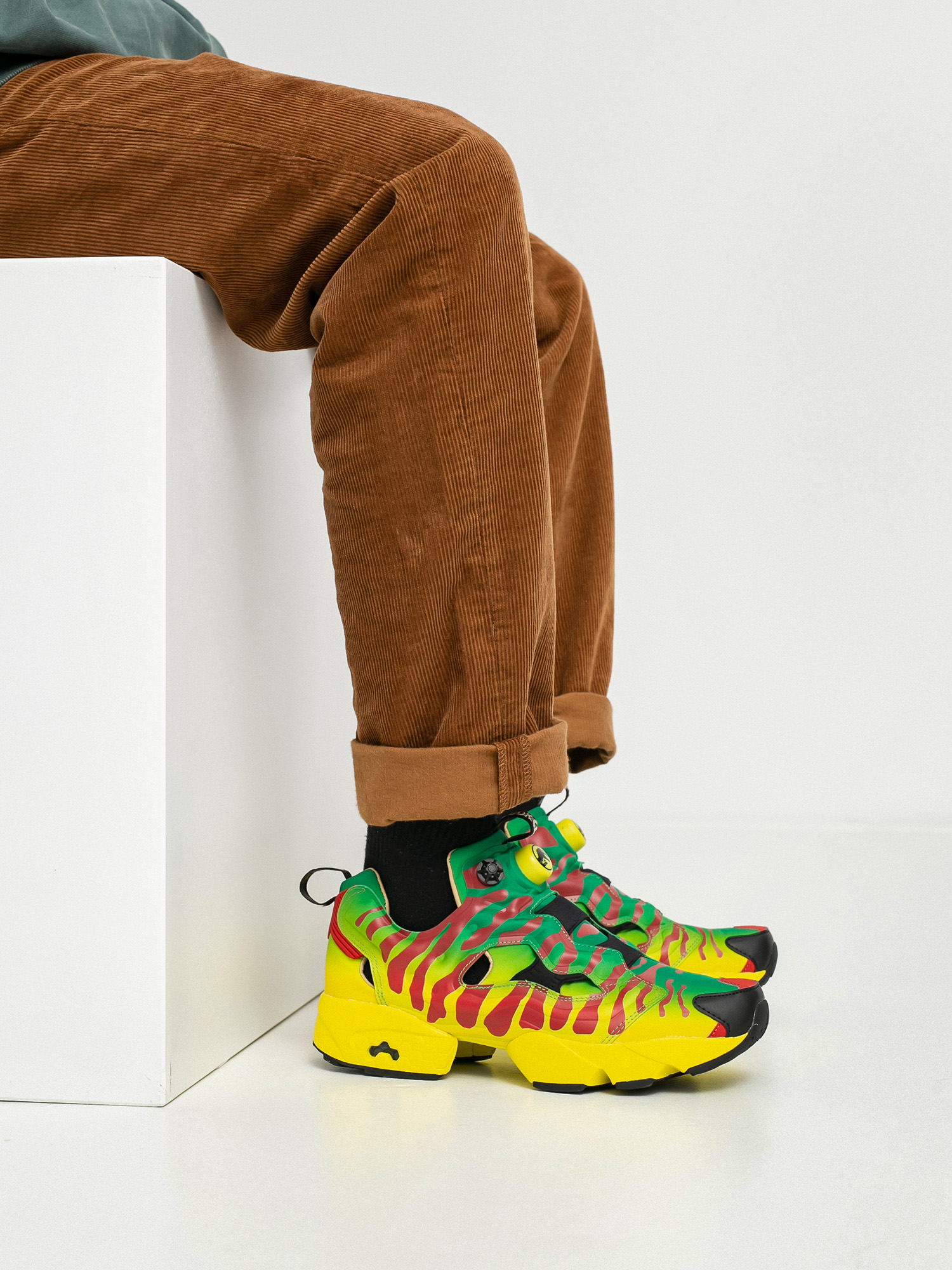 Buty Reebok X Jurassic Park Instapump Fury Og (goagrn/legacr/black)