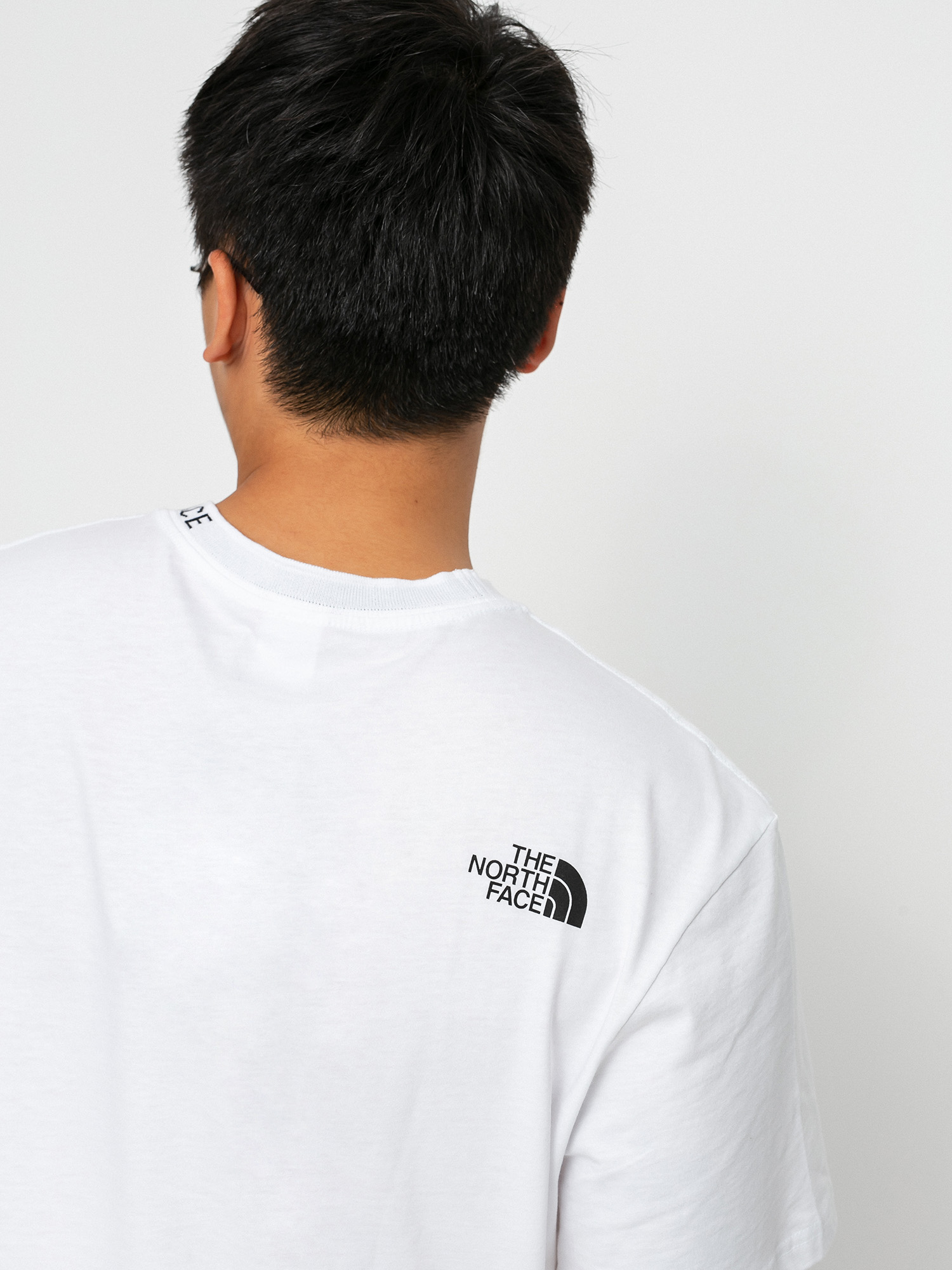T-shirt The North Face Zumu (tnf white)