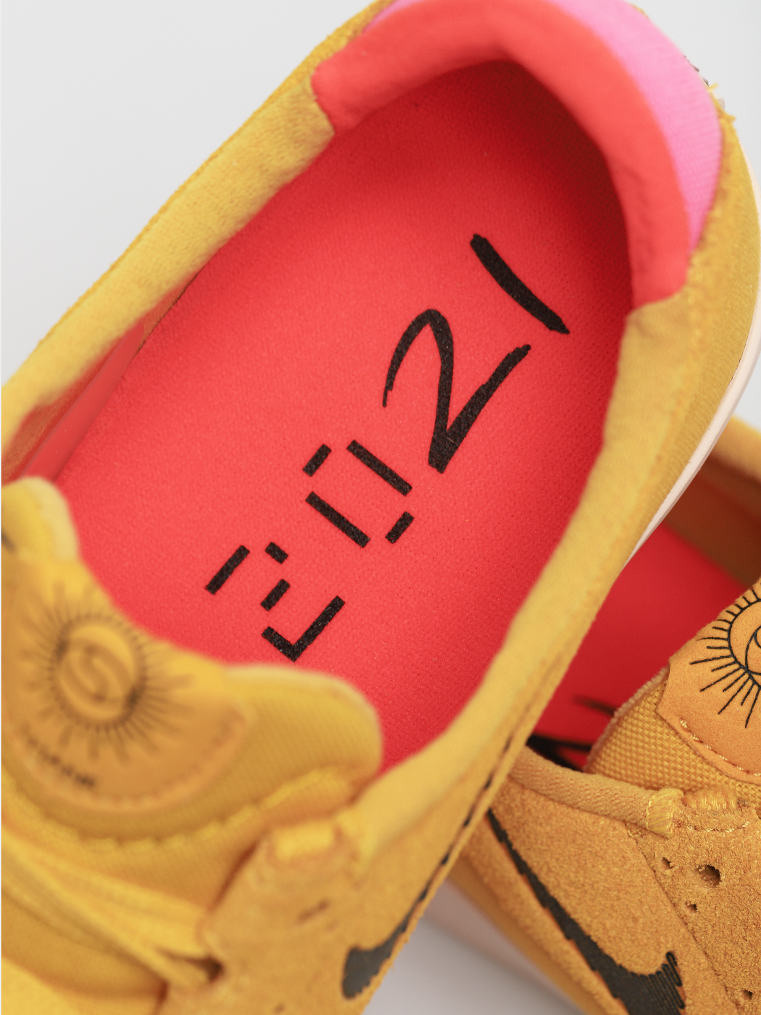 Buty Nike SB Shane T (pollen/black pink blast)