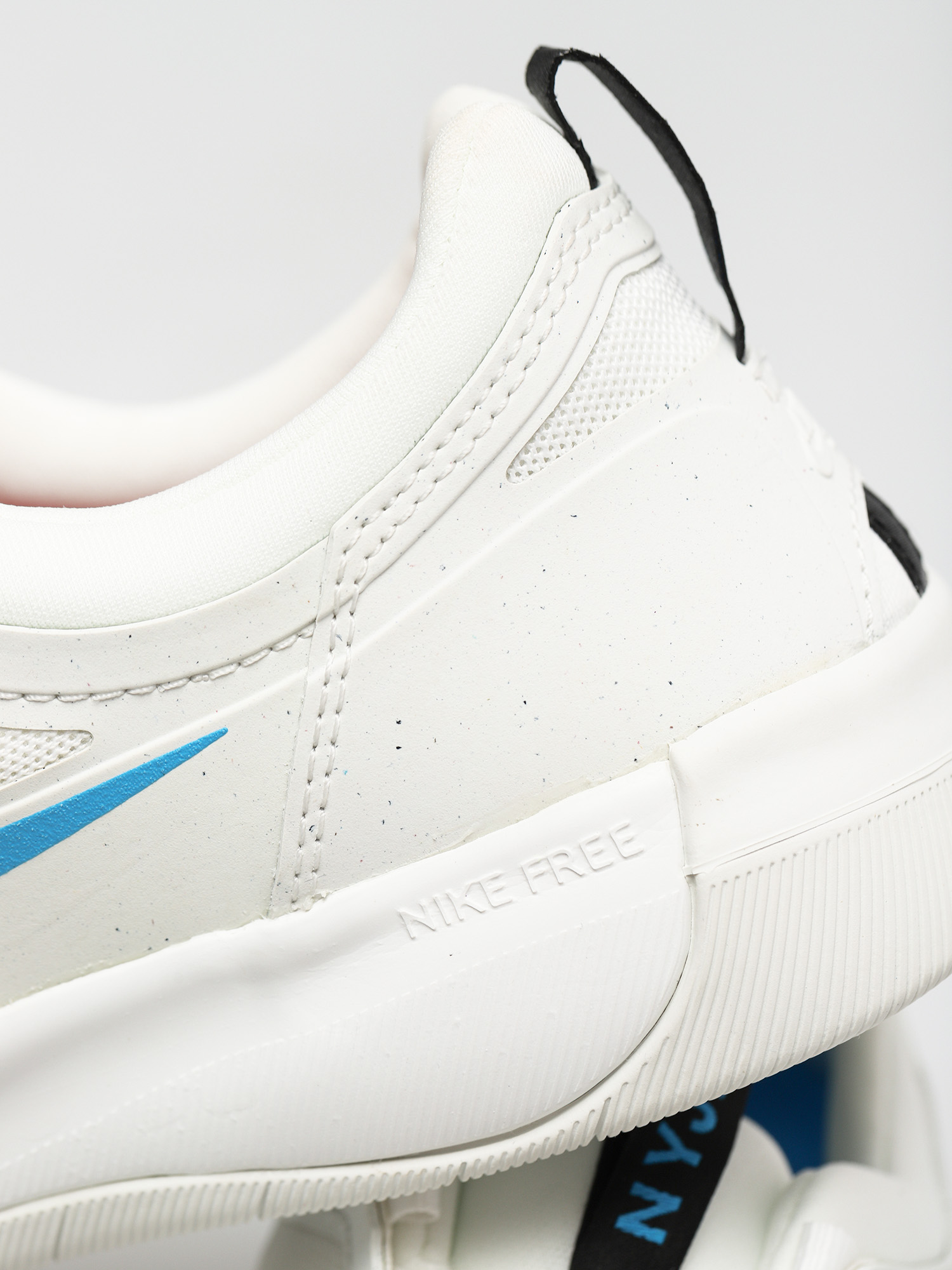 Buty Nike SB Nyjah Free 2 (summit white/blue hero chile red black)