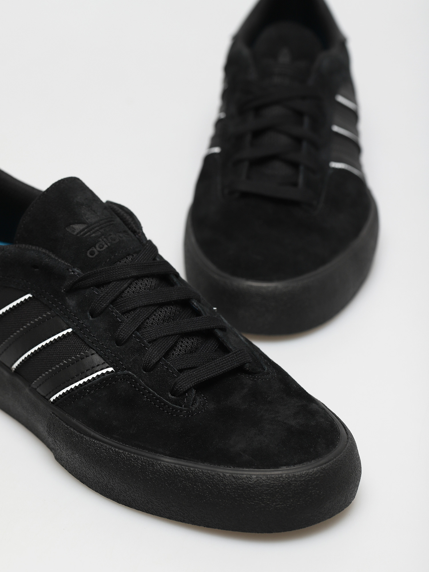 Buty adidas Matchbreak Super (cblack/ftwwht/gum5)