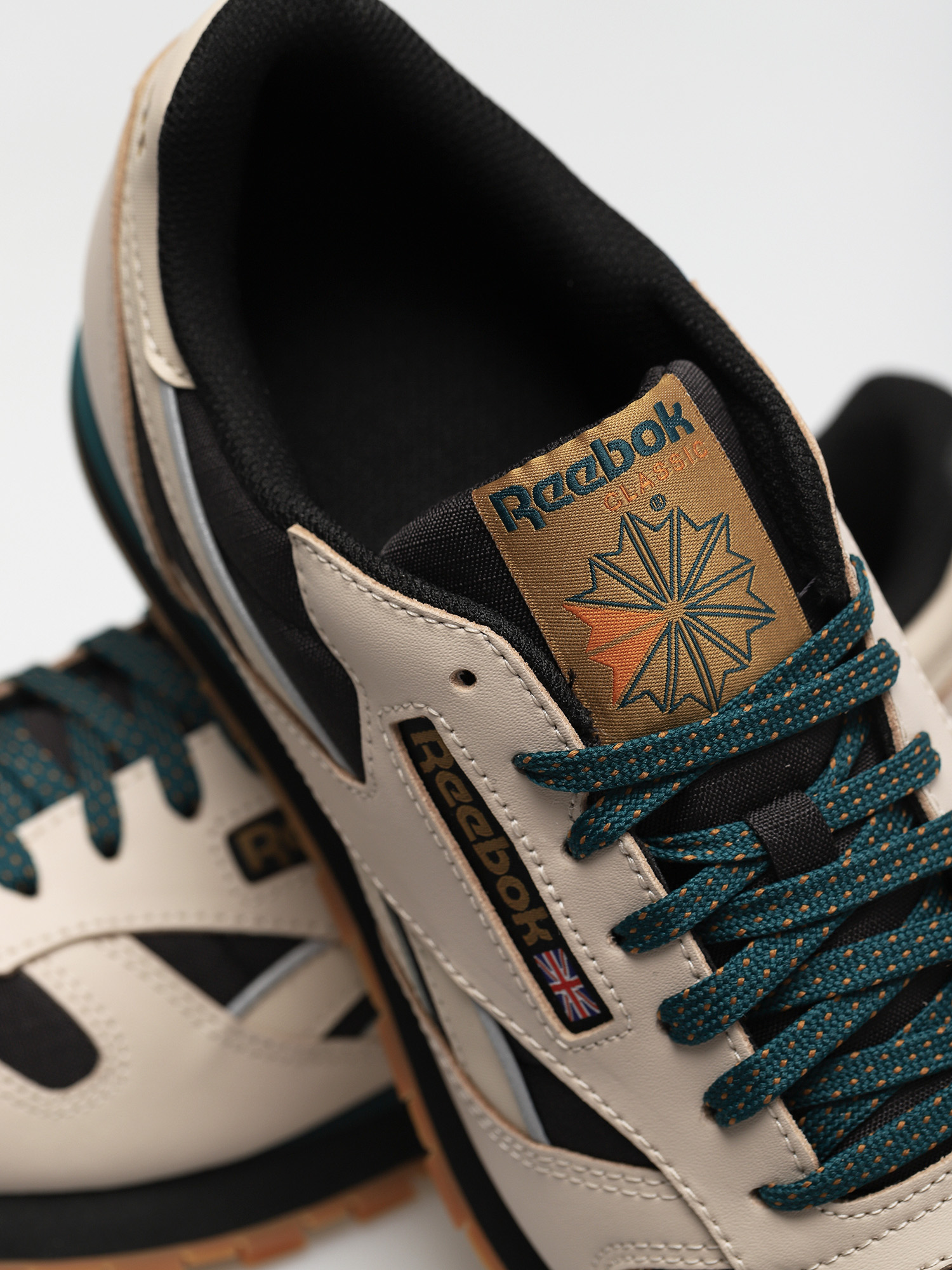 Buty Reebok Cl Lthr (stucco/cblack/midpin)