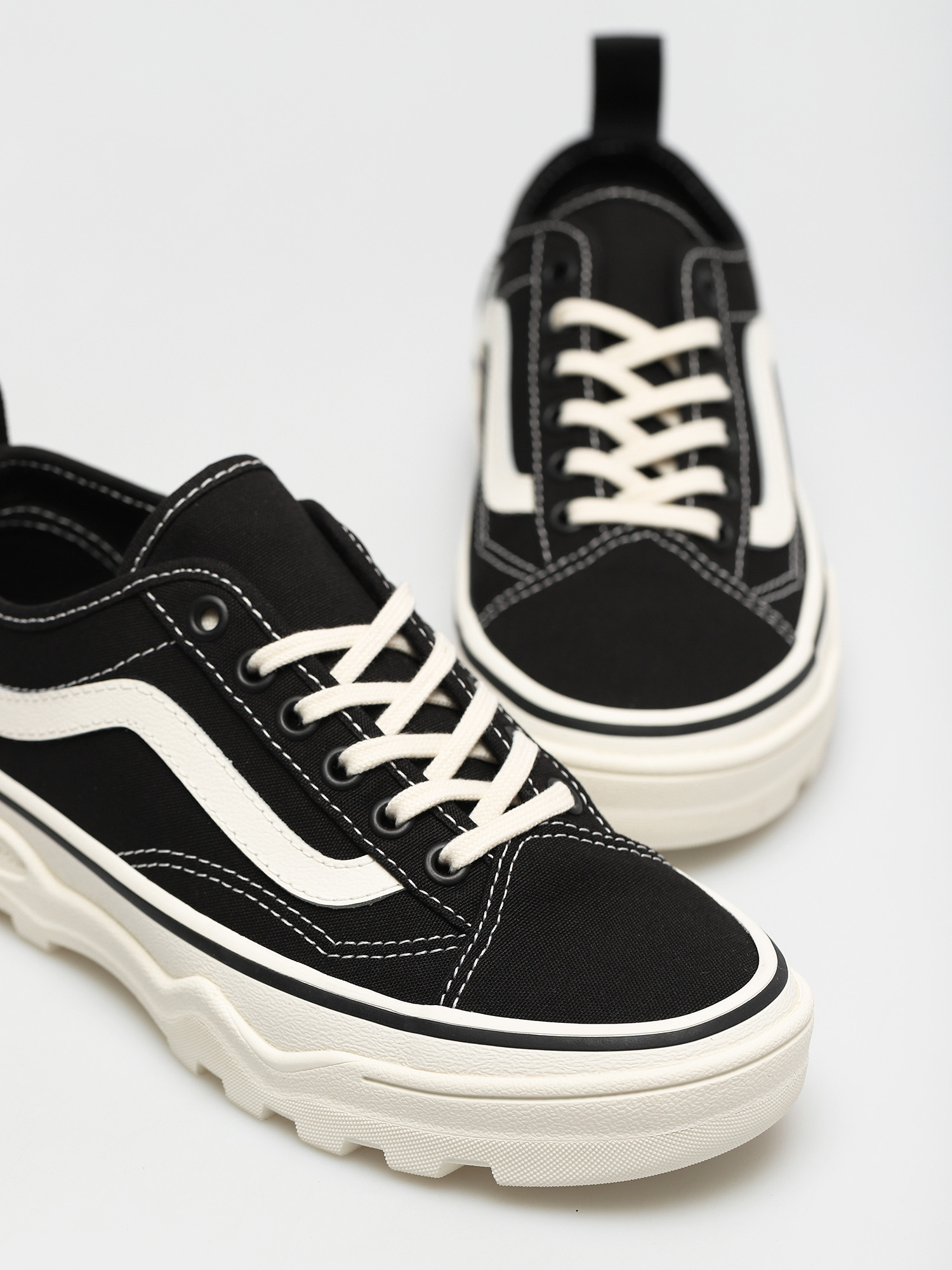 Buty Vans Sentry Old Skool Wc (canvas/black/marshmallo)