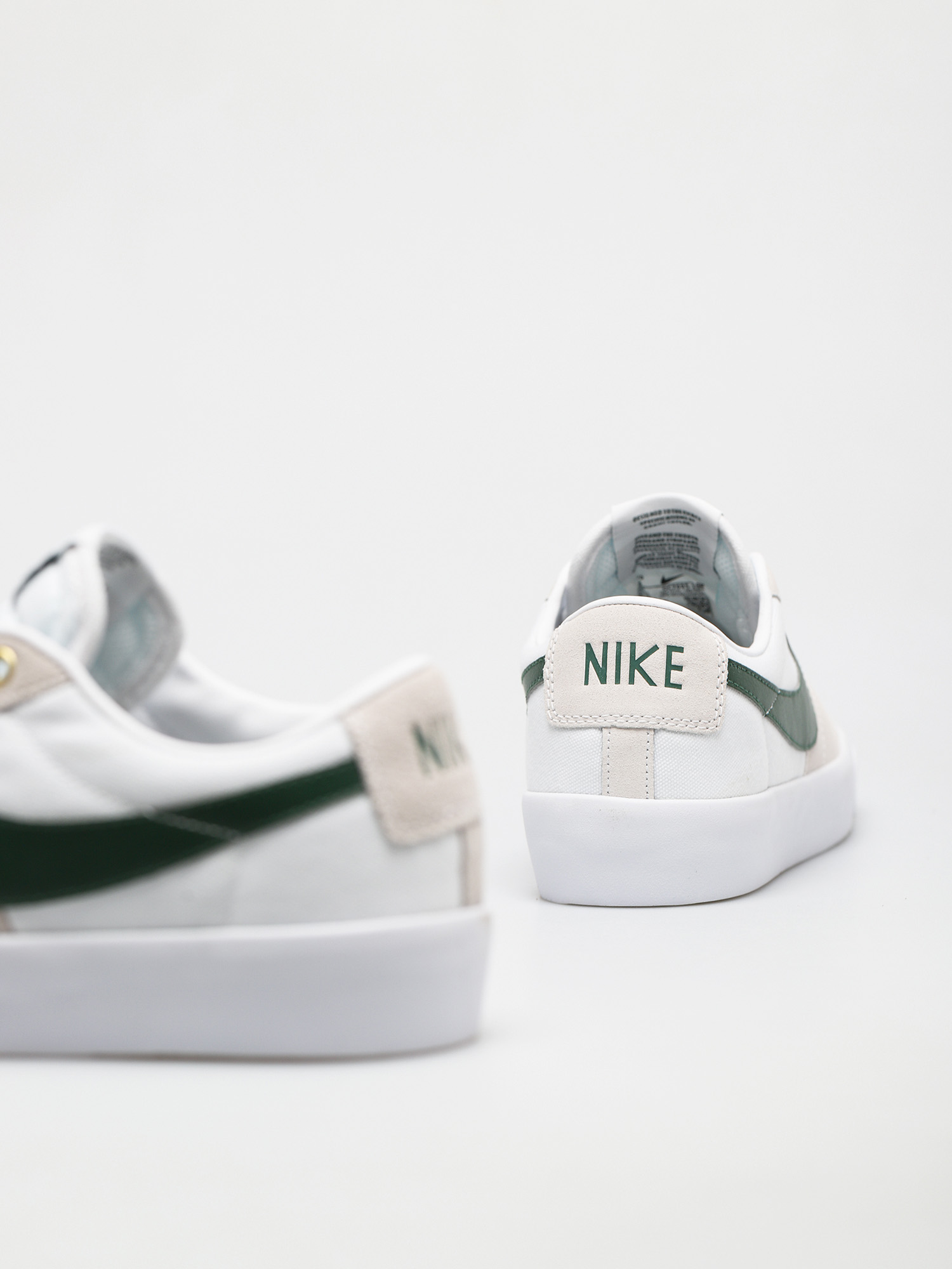 Buty Nike SB Zoom Blazer Low Pro GT (white/fir white gum light brown)