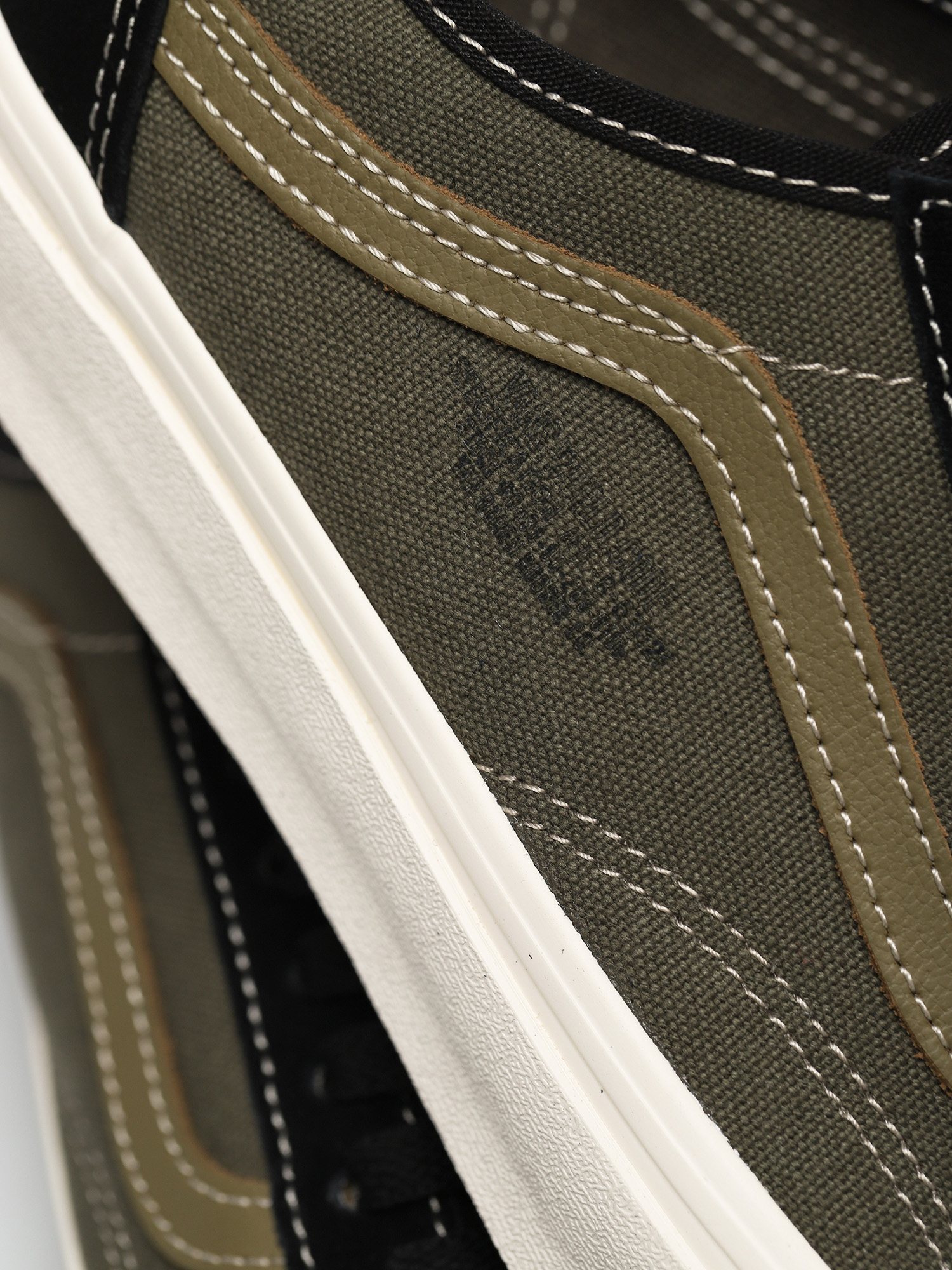 Buty Vans Old Skool Tapered (vans world code/blkgrplf)
