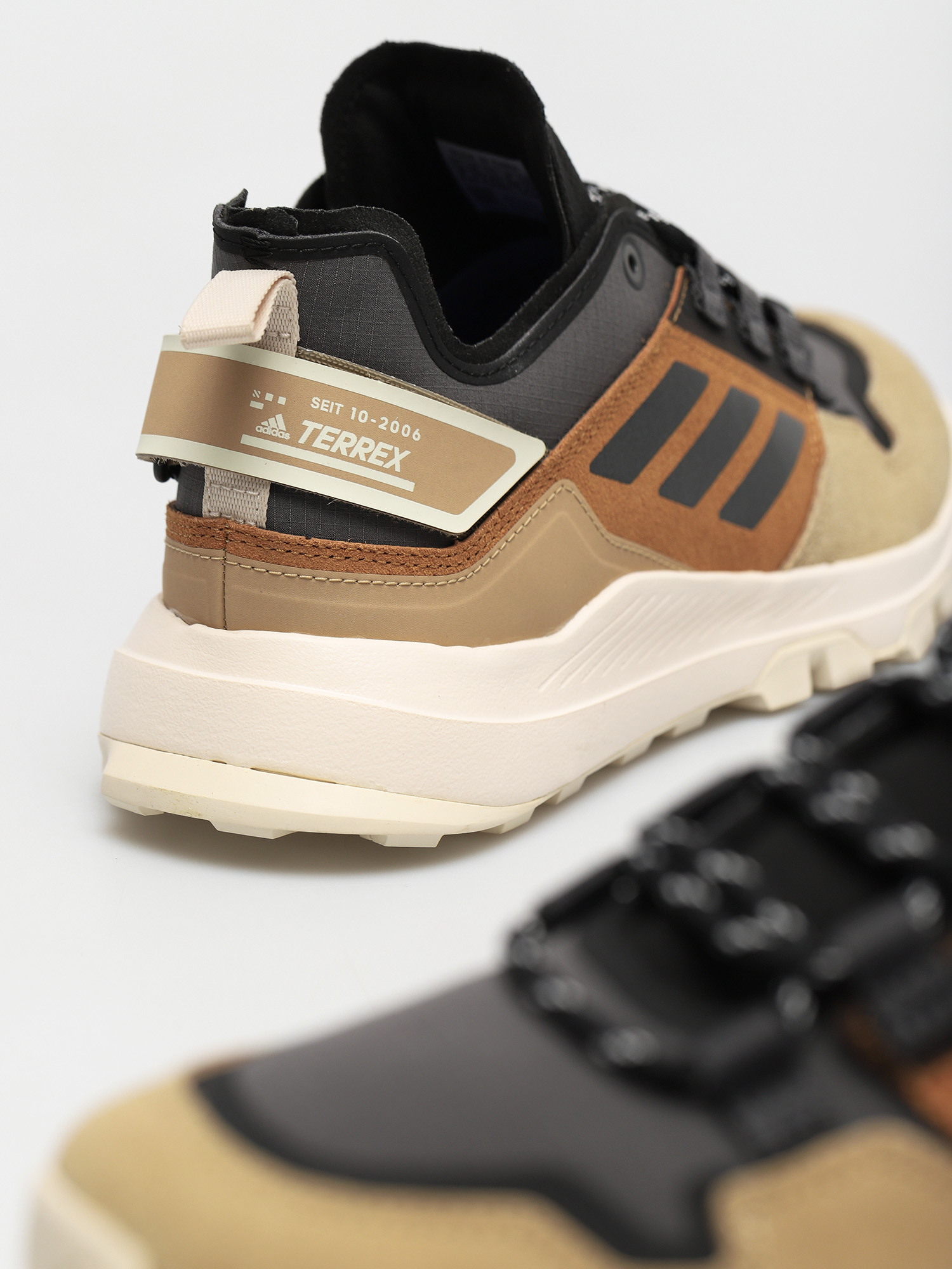 Buty adidas Originals Terrex Hikster (cblack/gresix/mesa)