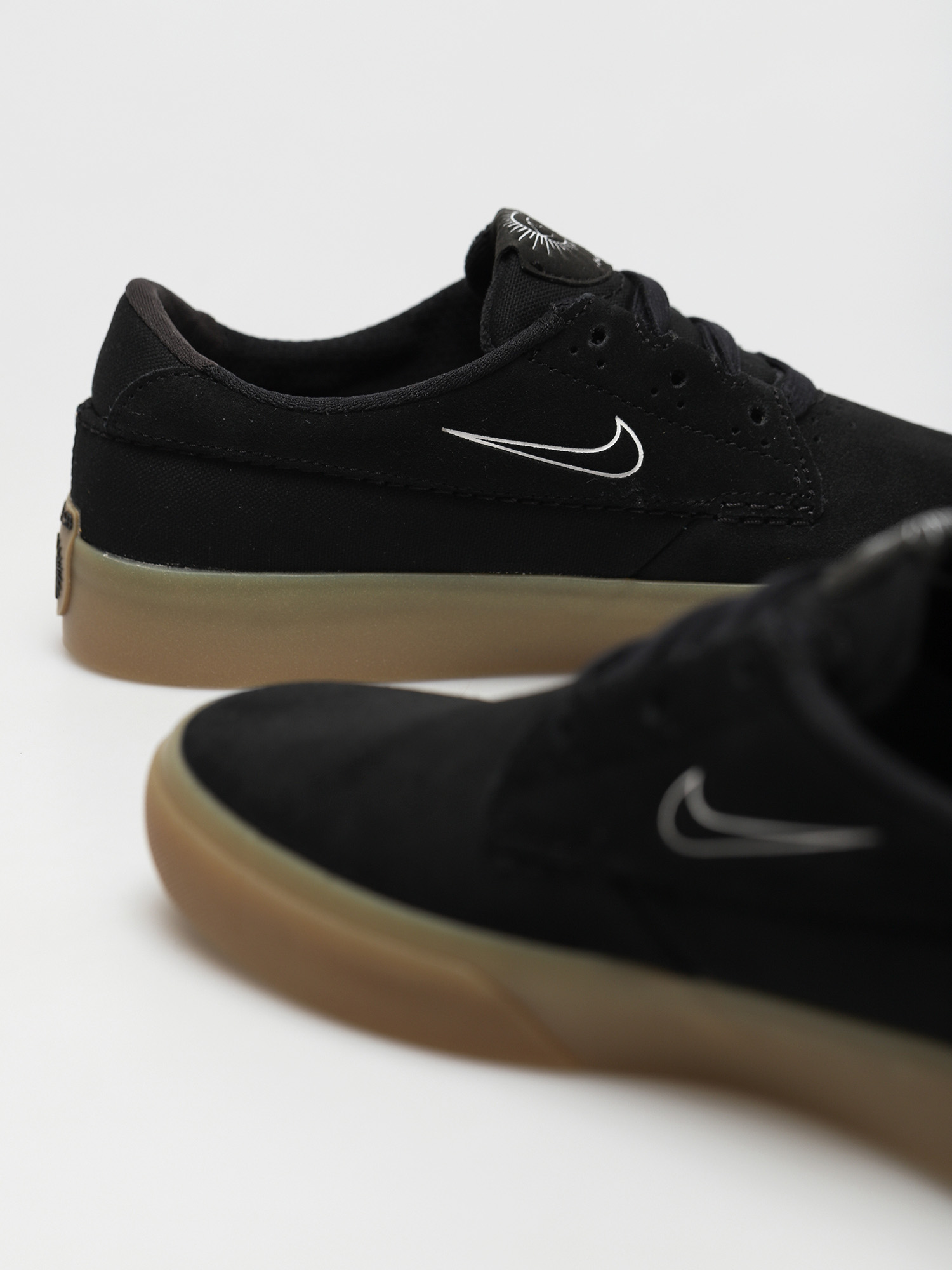 Buty Nike SB Shane (black/white black black)