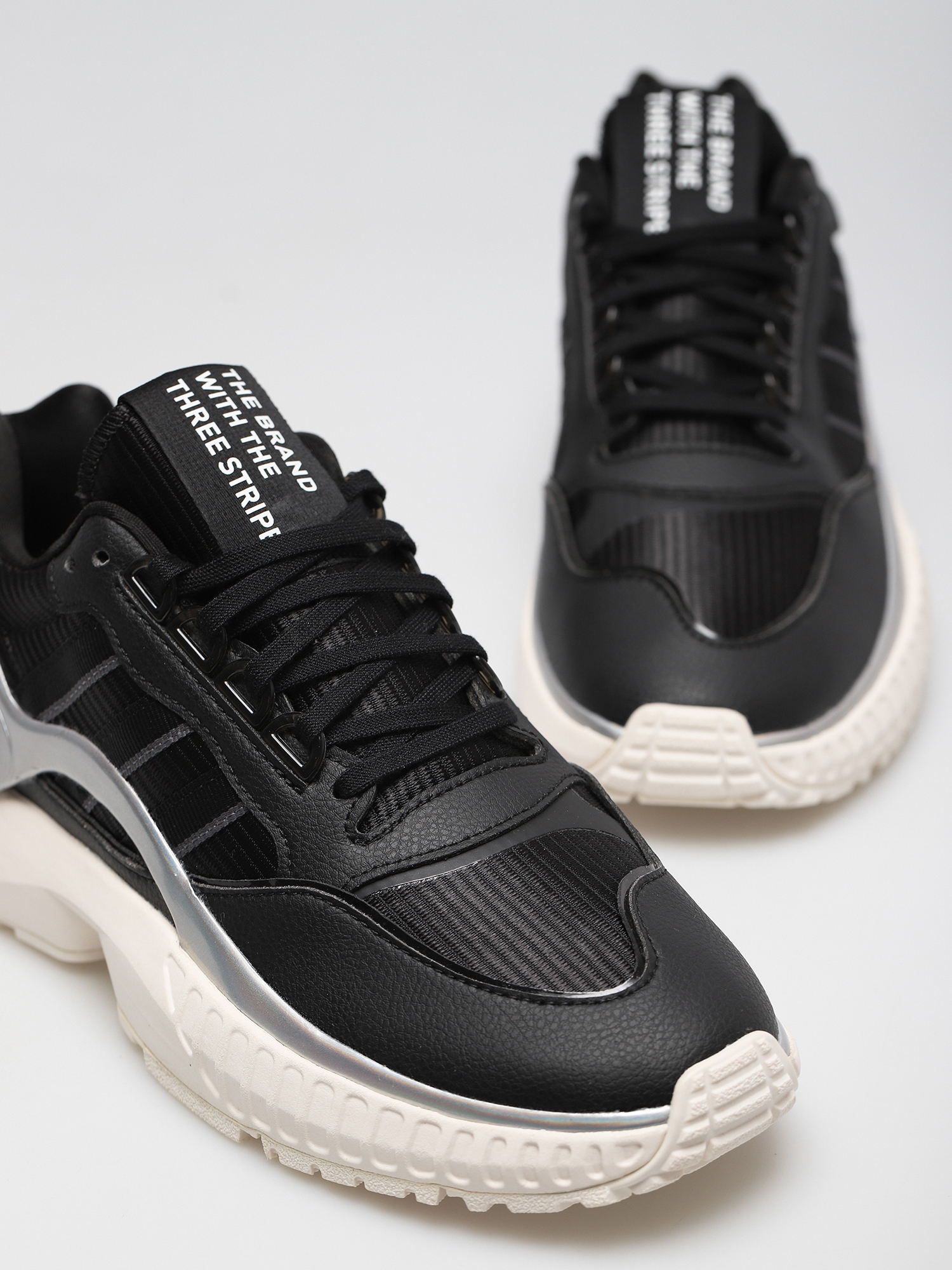 Buty adidas Originals ZX Wavian Wmn (cblack/owhite/ftwwht)