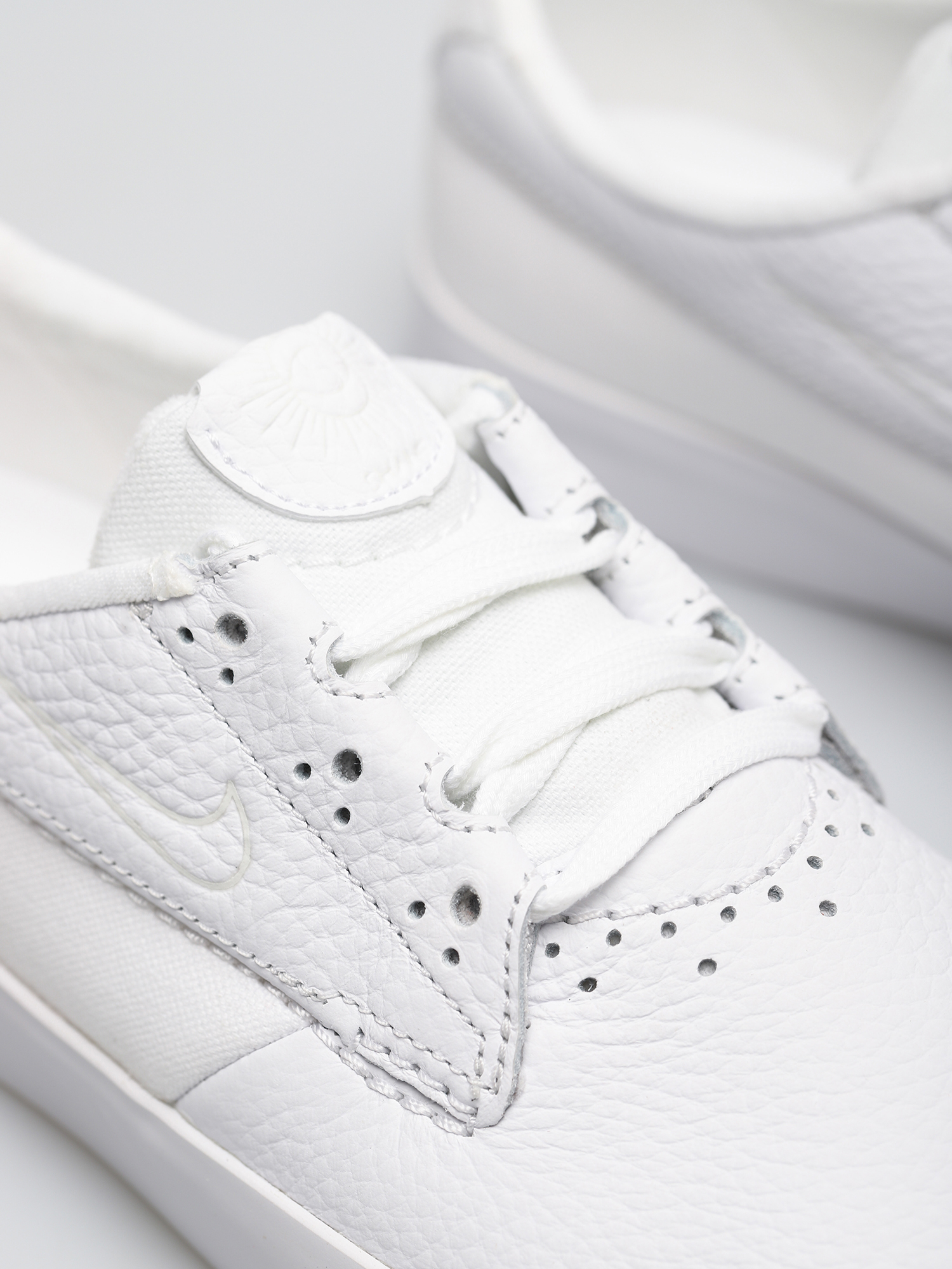 Buty Nike SB Shane Premium (white/summit white white white)