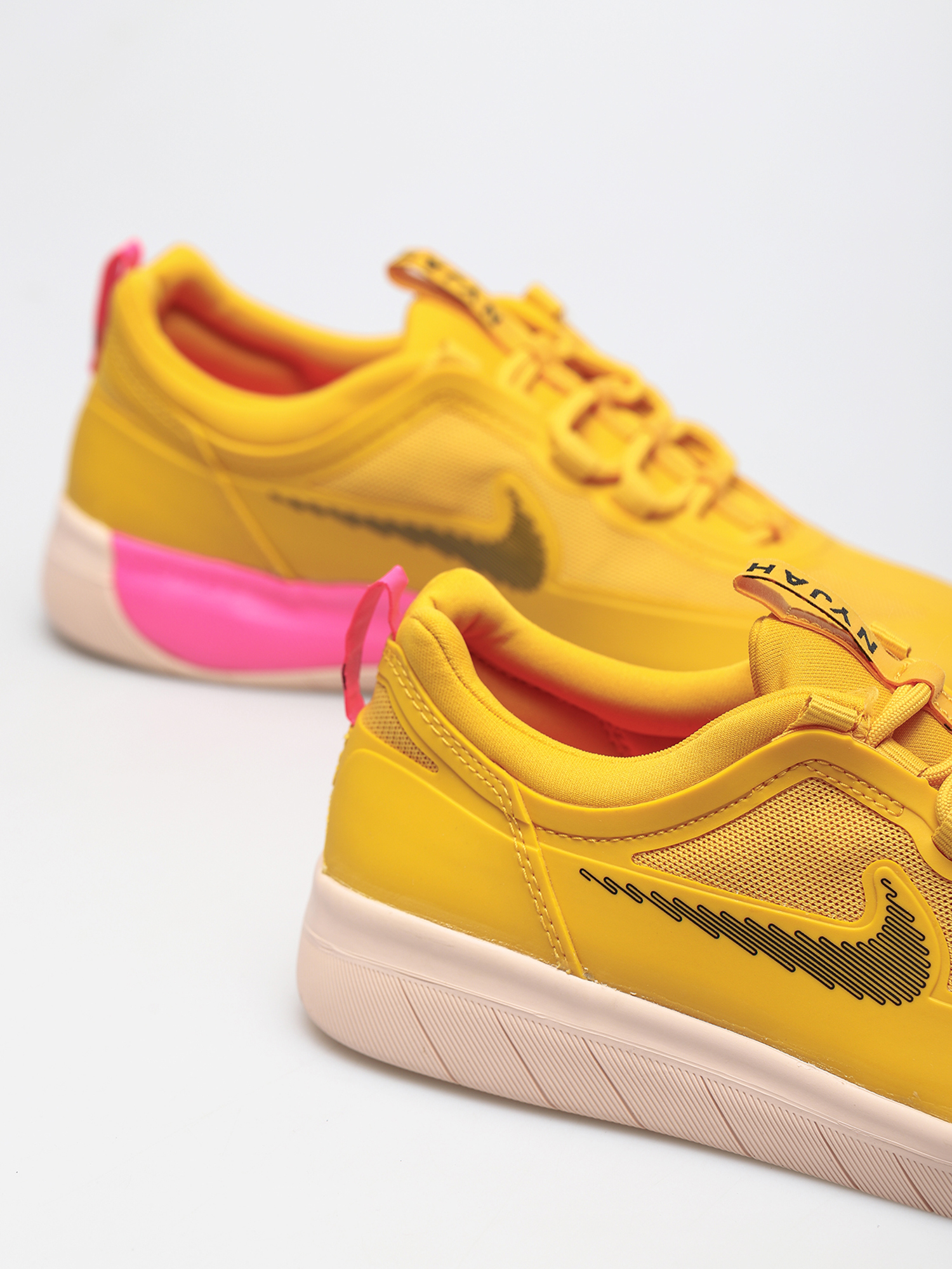 Buty Nike SB Nyjah Free 2 (pollen/black pink blast)