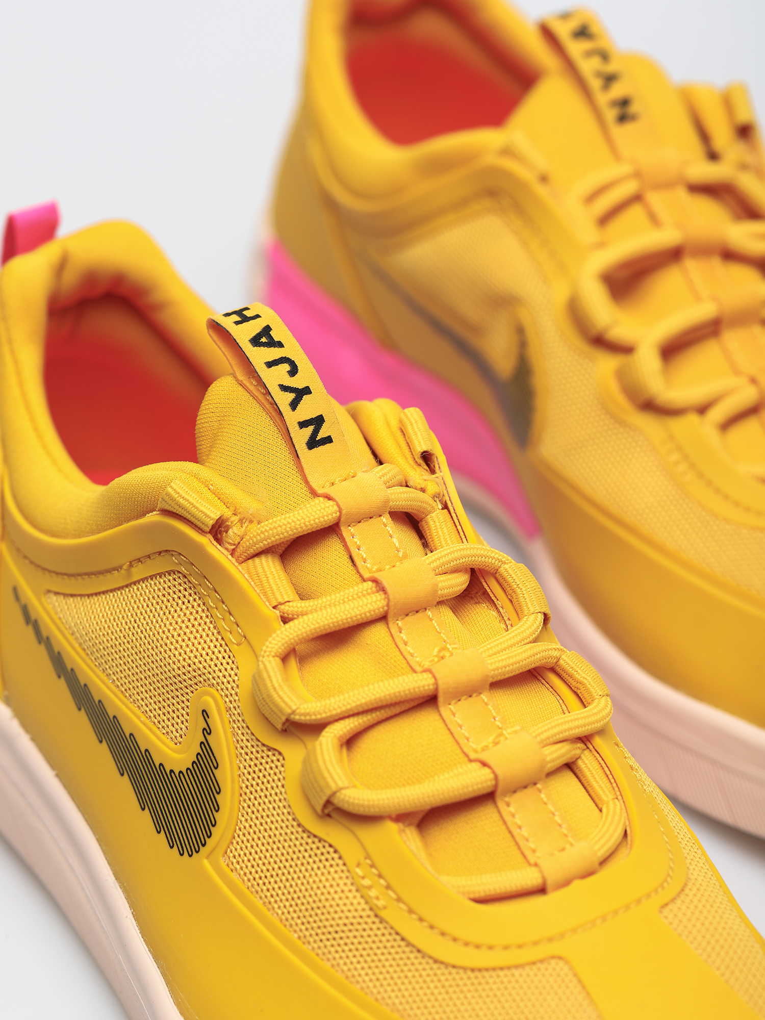 Buty Nike SB Nyjah Free 2 (pollen/black pink blast)