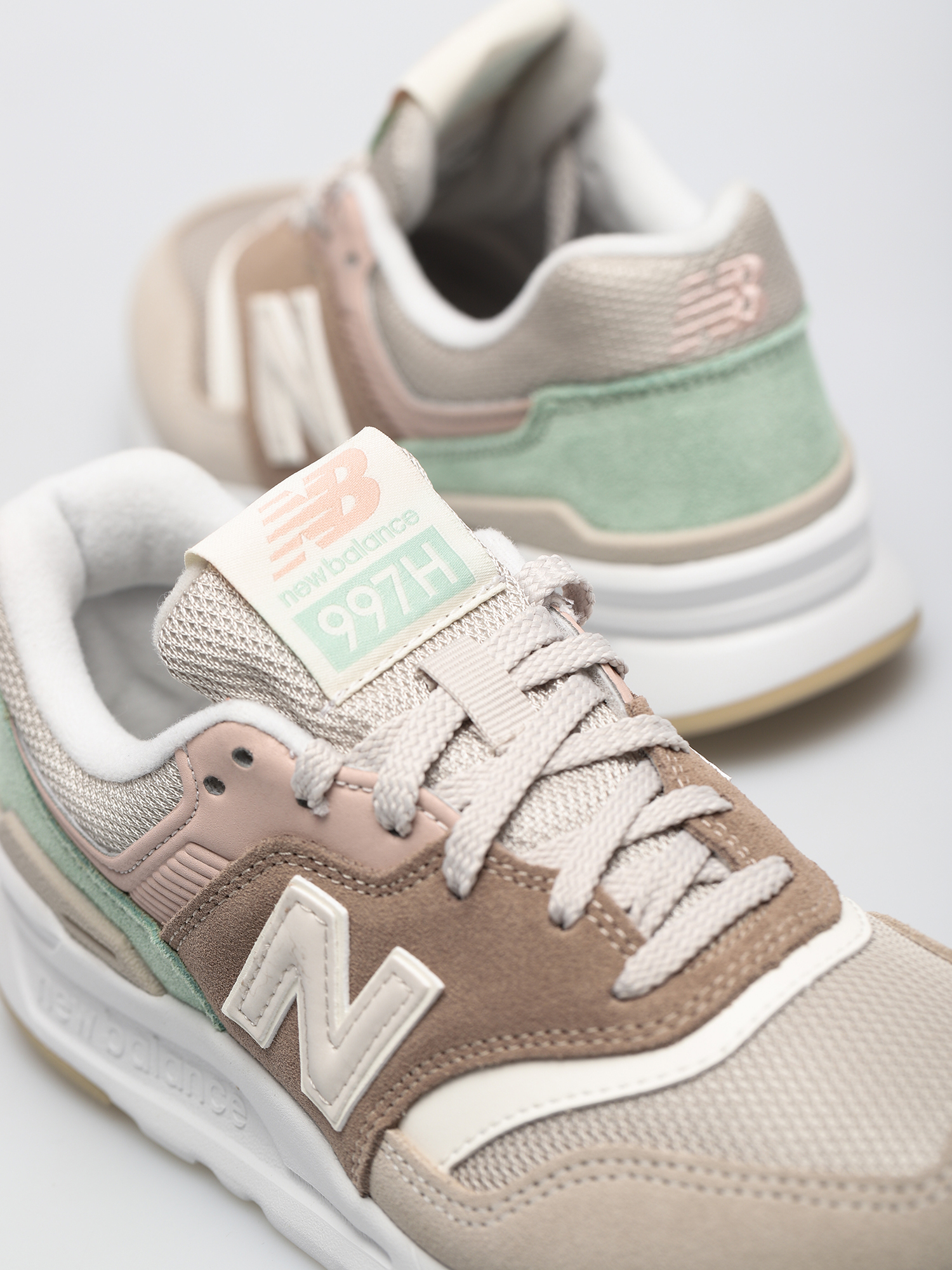 Buty New Balance 997 Wmn (tan)