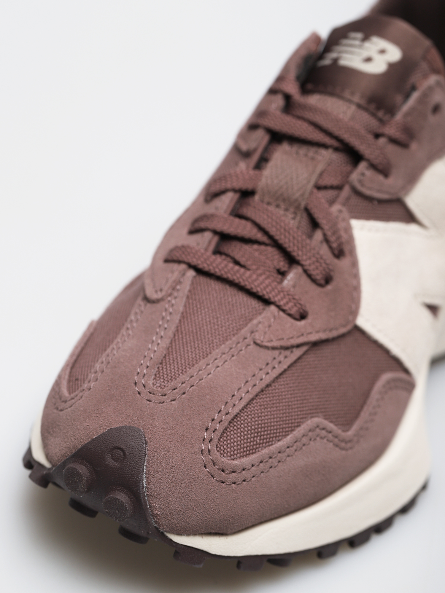 Buty New Balance 327 Wmn (black fig)