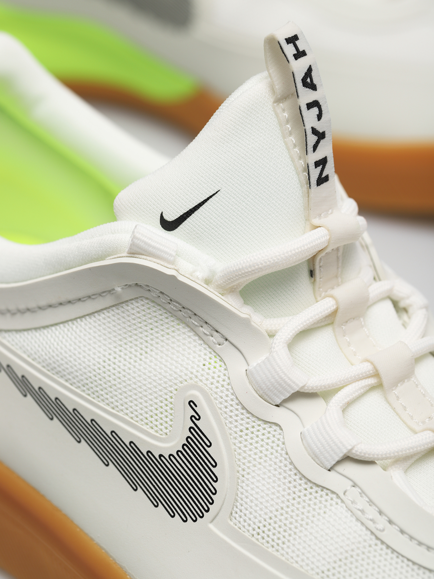 Buty Nike SB Nyjah Free 2 (summit white/black bright crimson)