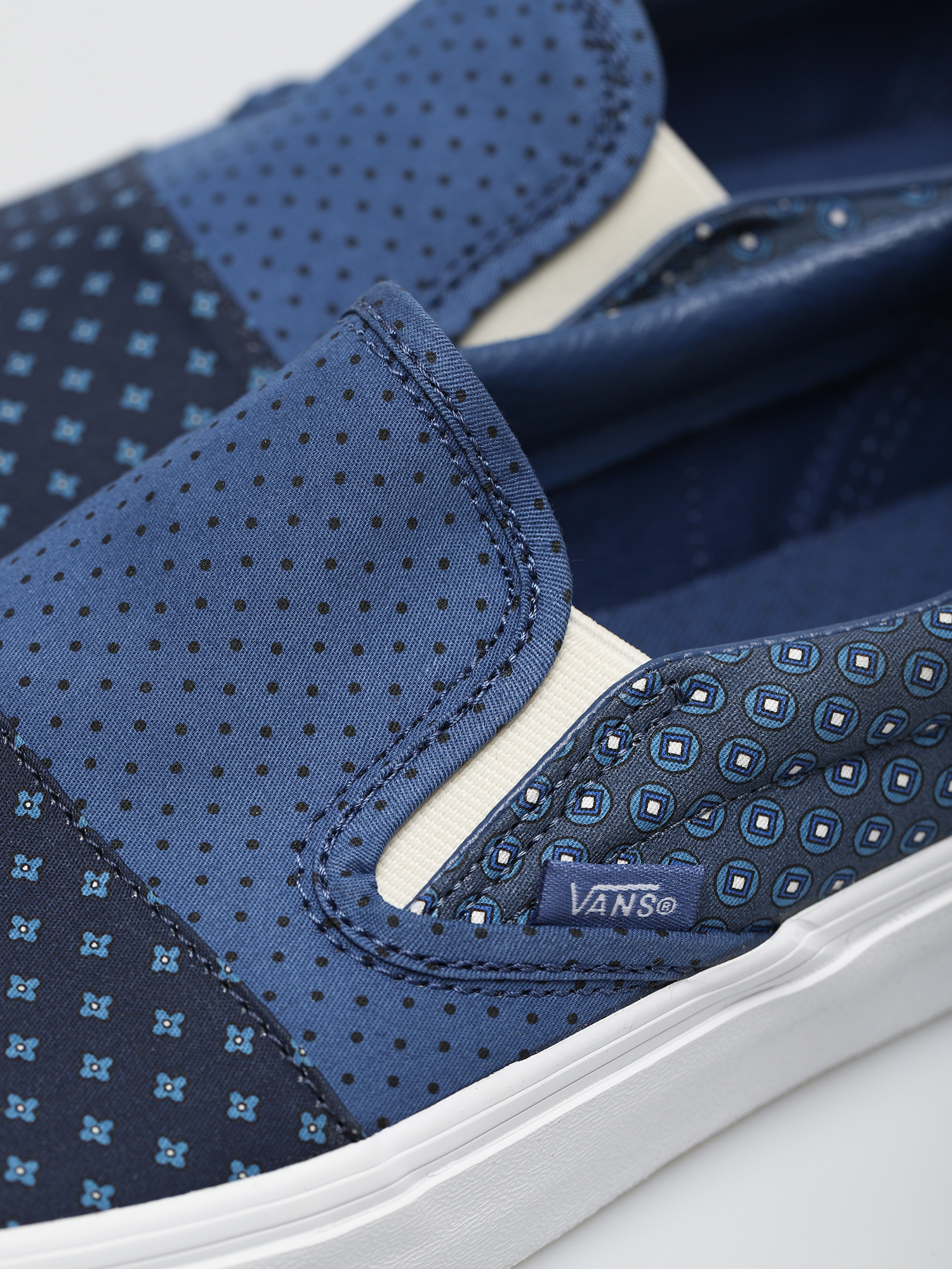 Buty Vans Classic Slip On (tieprntptchwk/trnvytrwht)