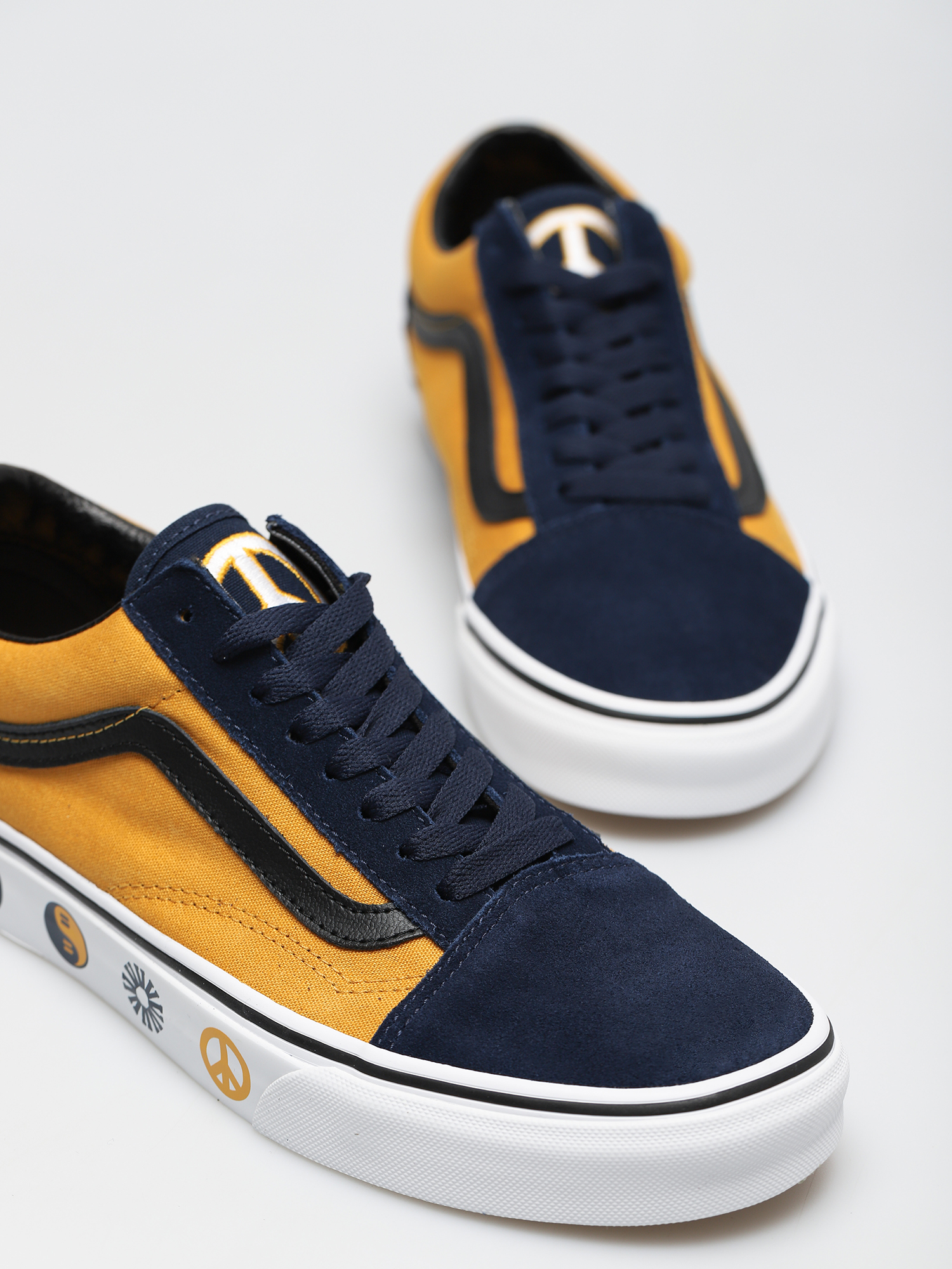 Buty Vans Old Skool (takeastand/drsblsgldnglw)