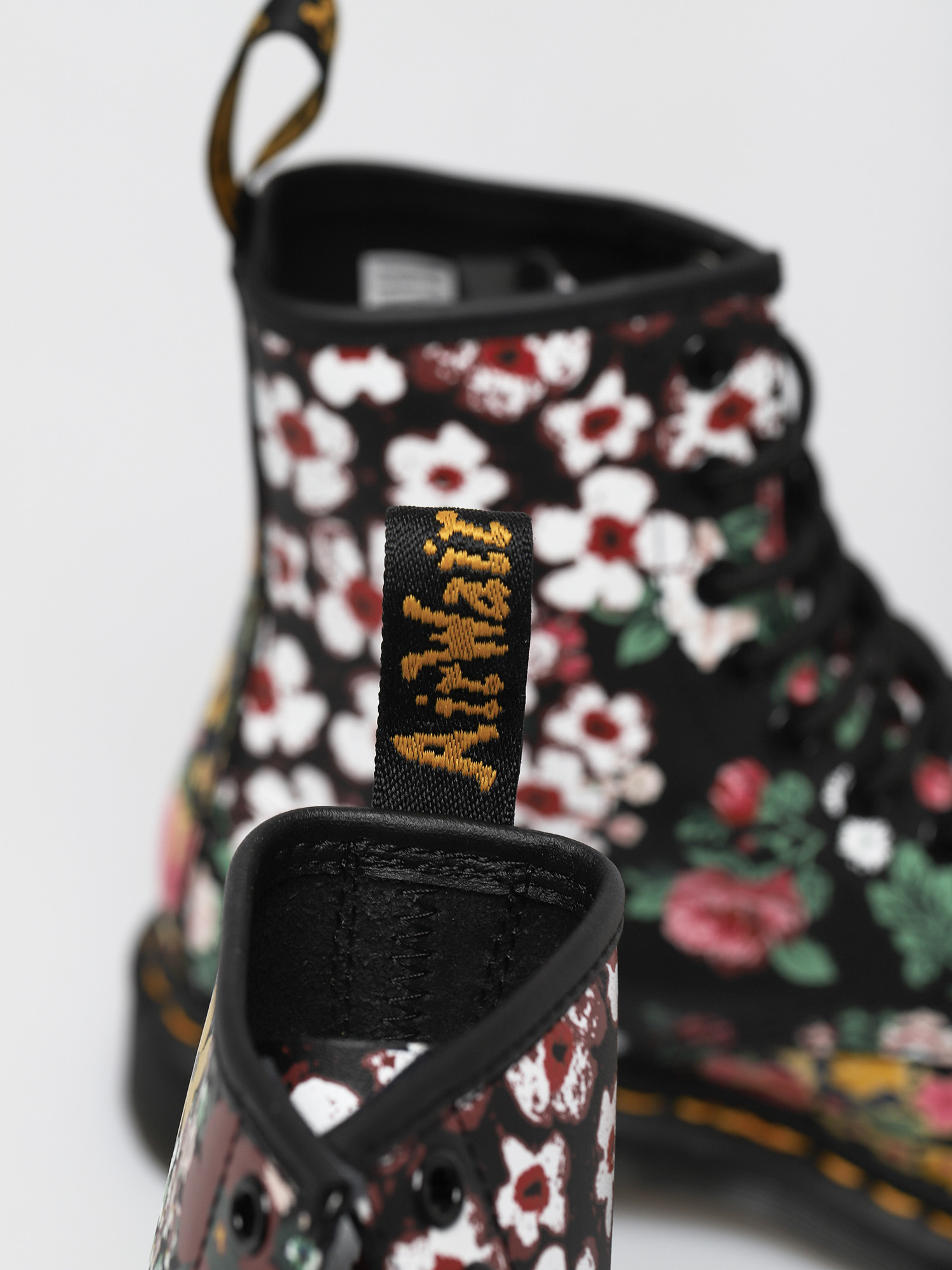 Buty Dr. Martens 1460 Pascal Wmn (floral mash up white/black)