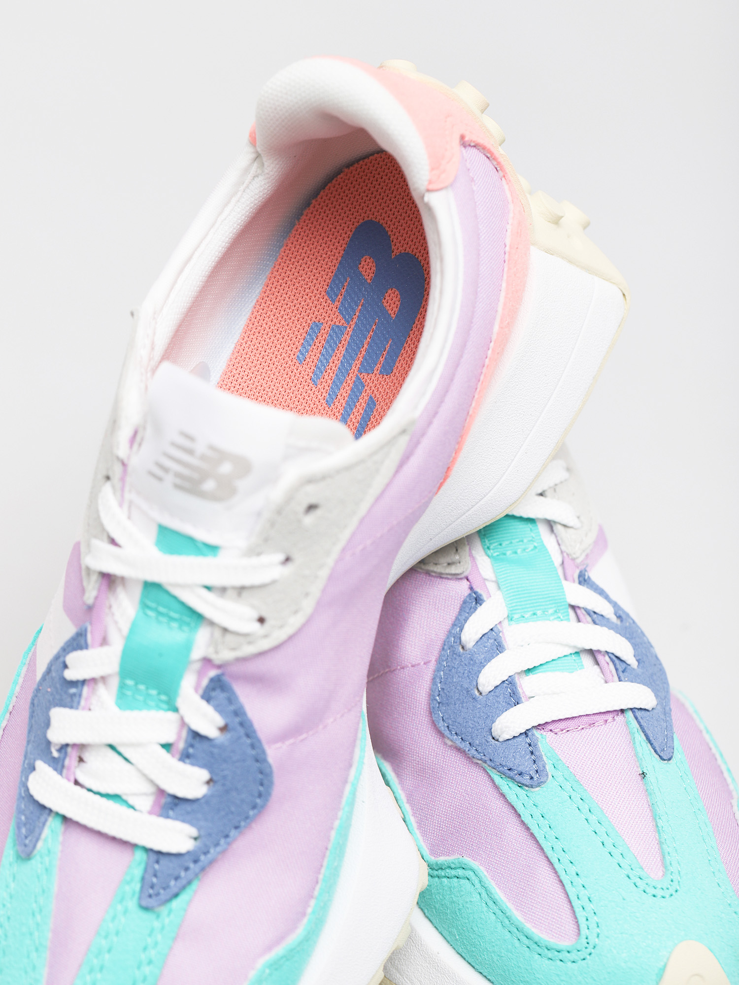 Buty New Balance 327 Wmn (purple)