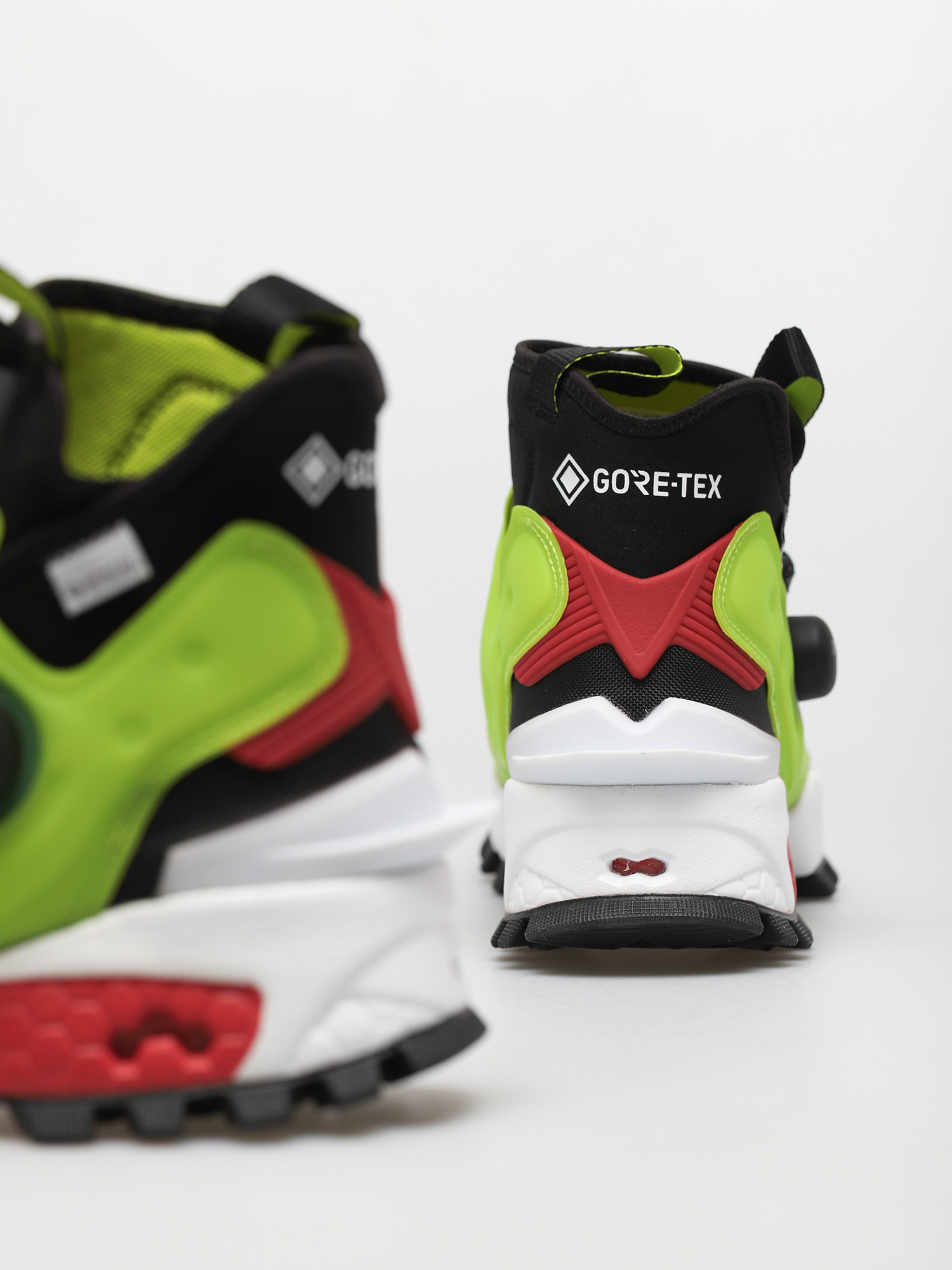Buty Reebok Instapump Fury X Gtx (black/aciyel/vecred)