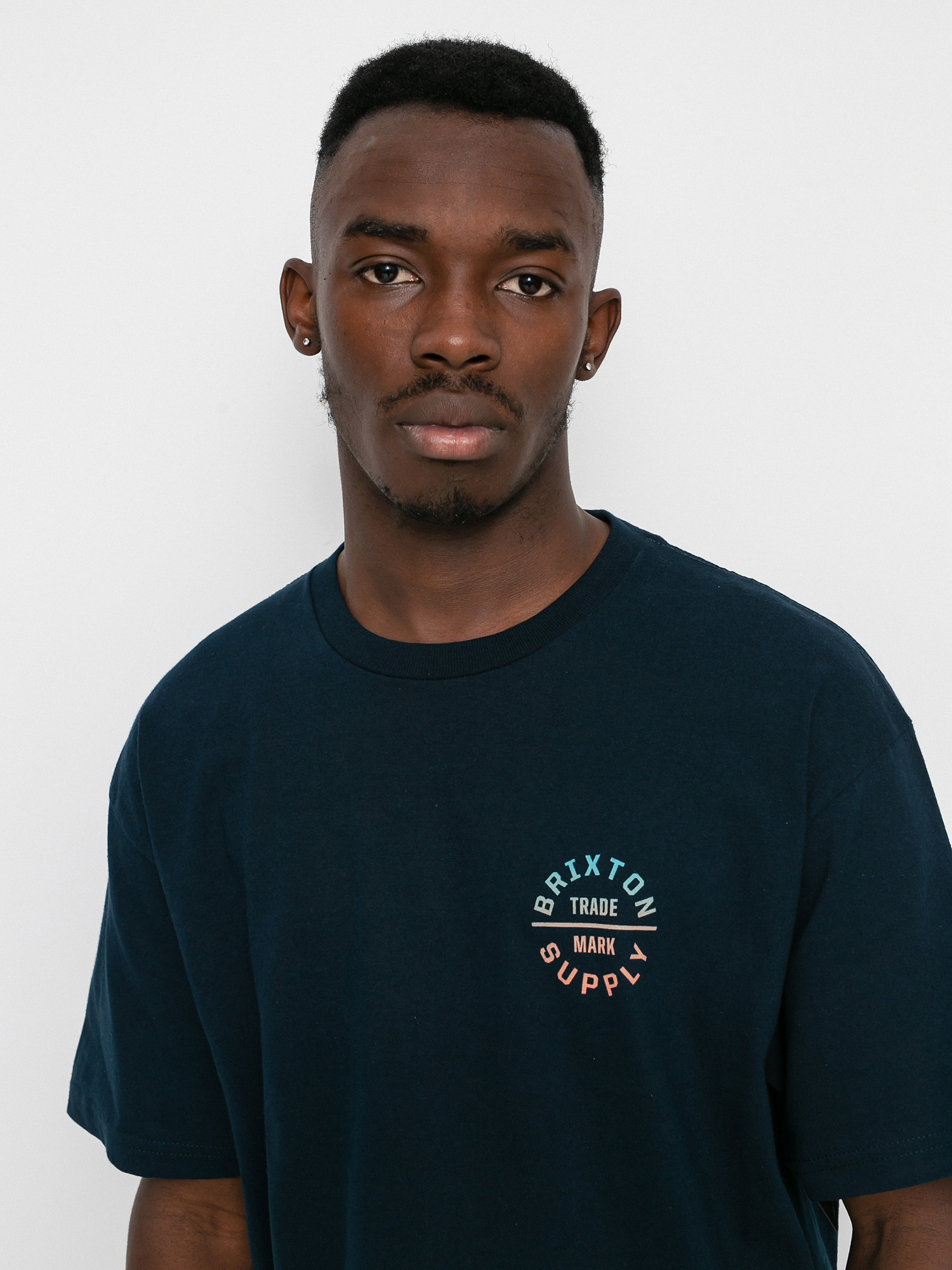 T-shirt Brixton Oath V Stt (midnight navy/gradient)