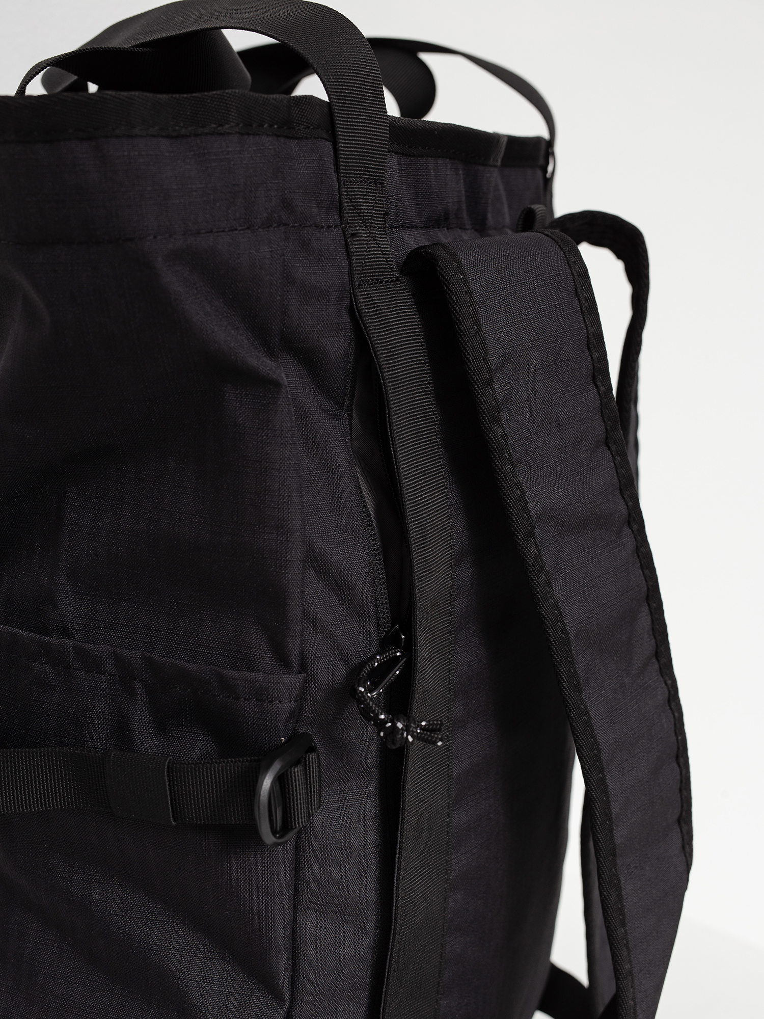 Torba Burton Tote Pack 24L (true black triple ripstop)