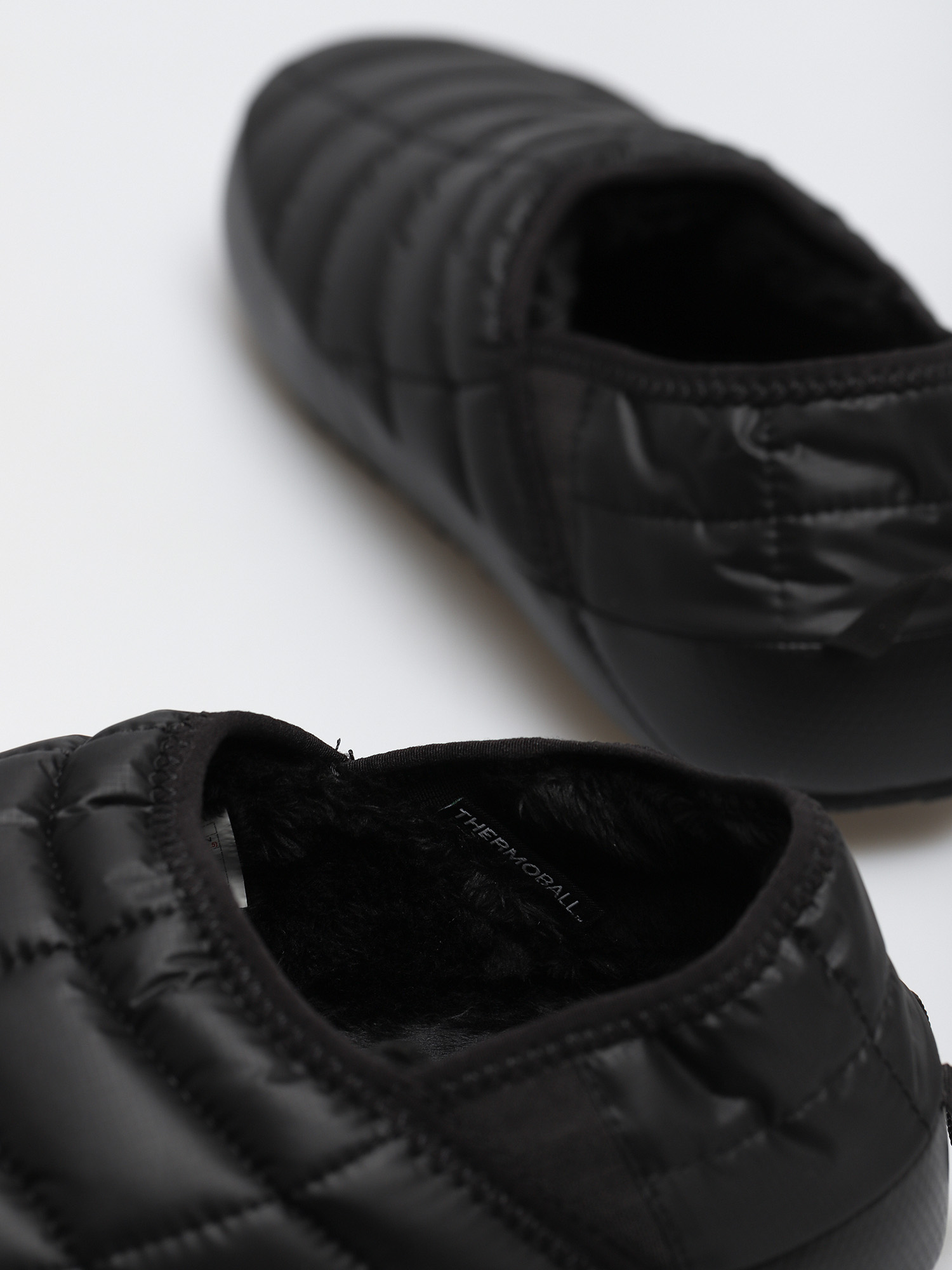 Buty The North Face Thermoball Traction Mule V (tnf black/tnf white)