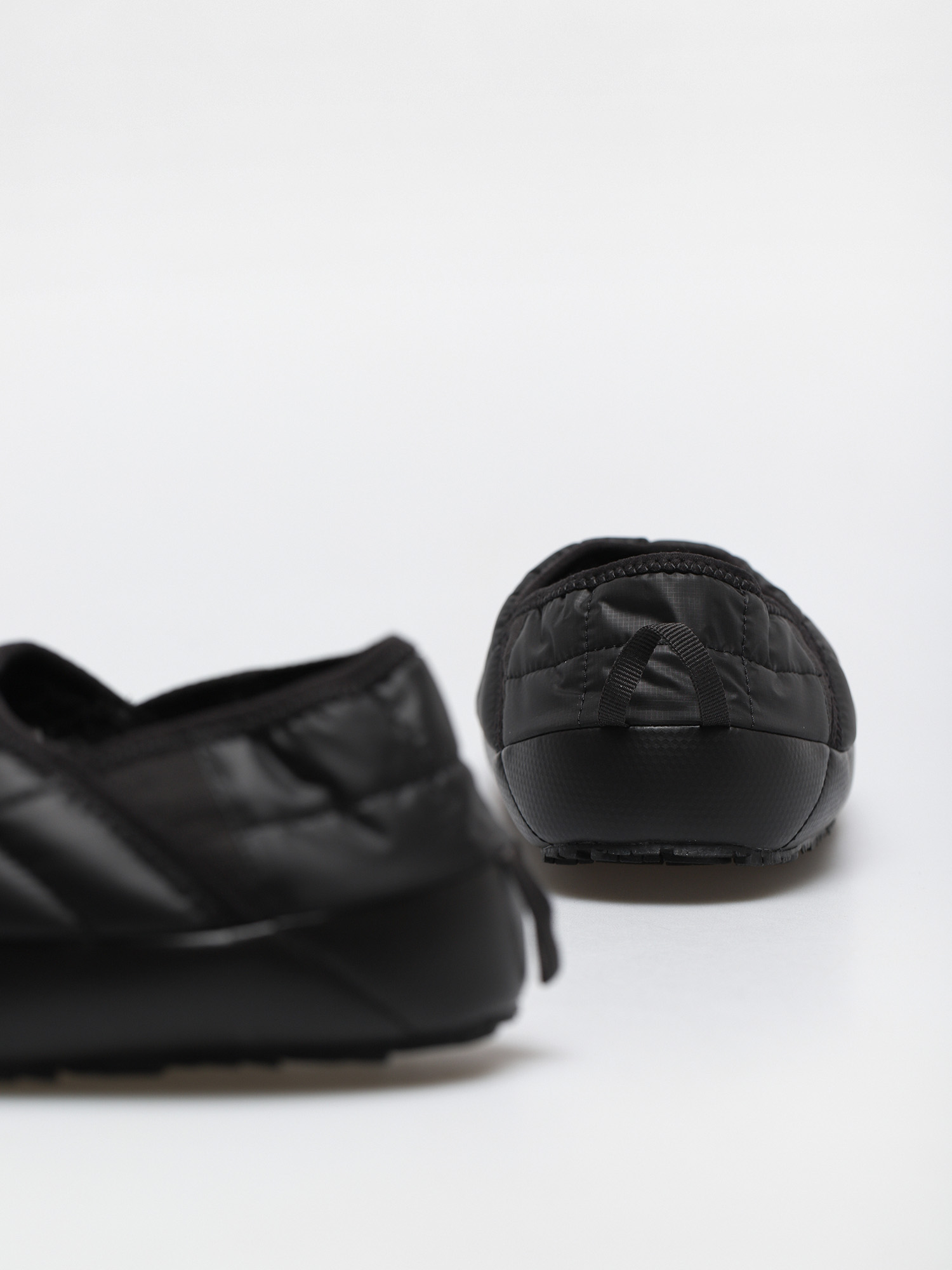 Buty The North Face Thermoball Traction Mule V (tnf black/tnf white)