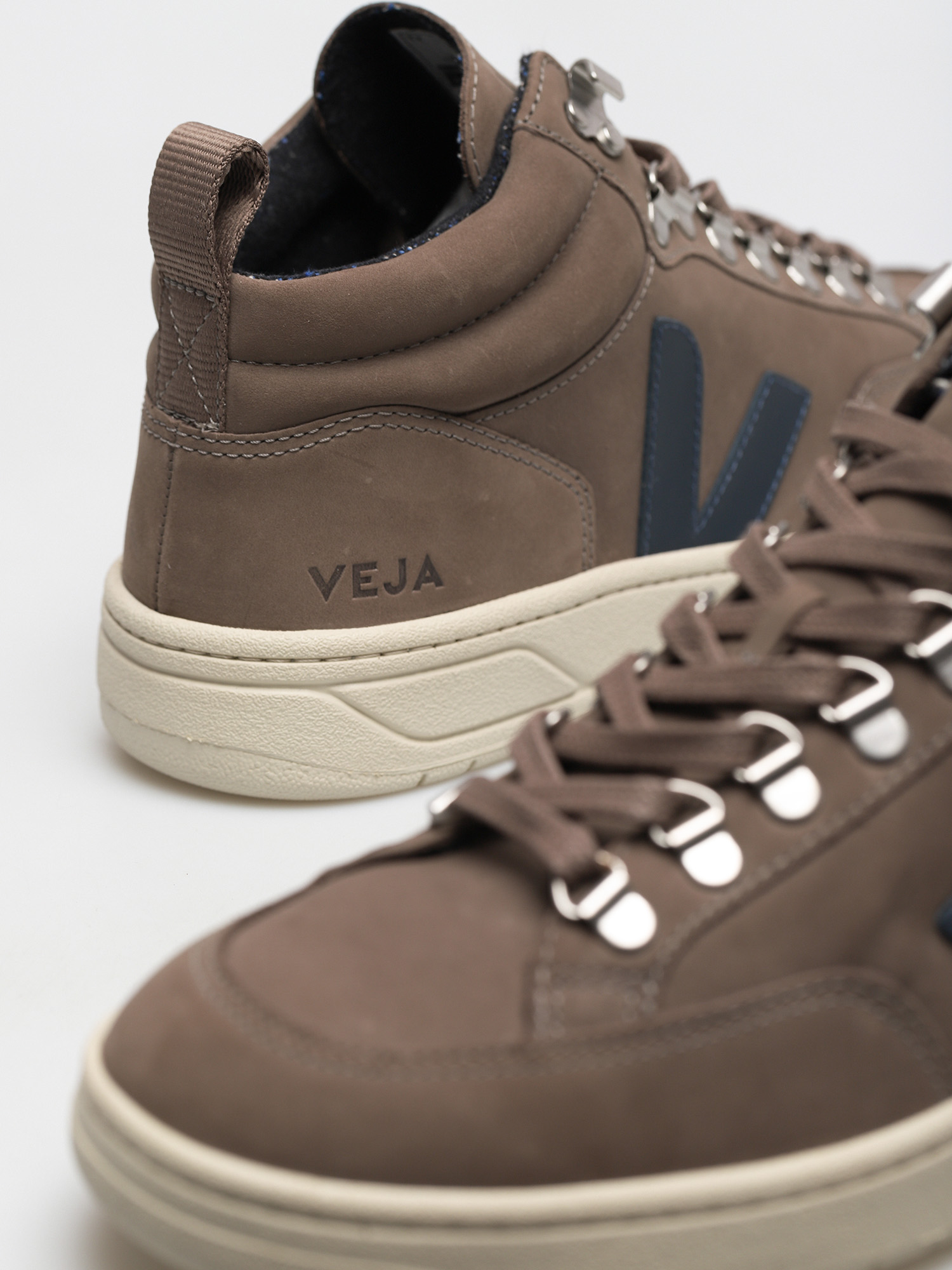 Buty Veja Roraima (nubuck moonrock nautico)