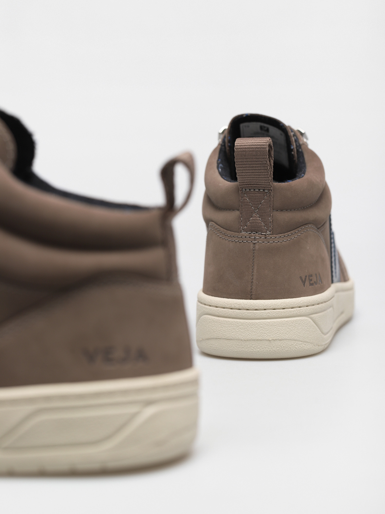 Buty Veja Roraima (nubuck moonrock nautico)