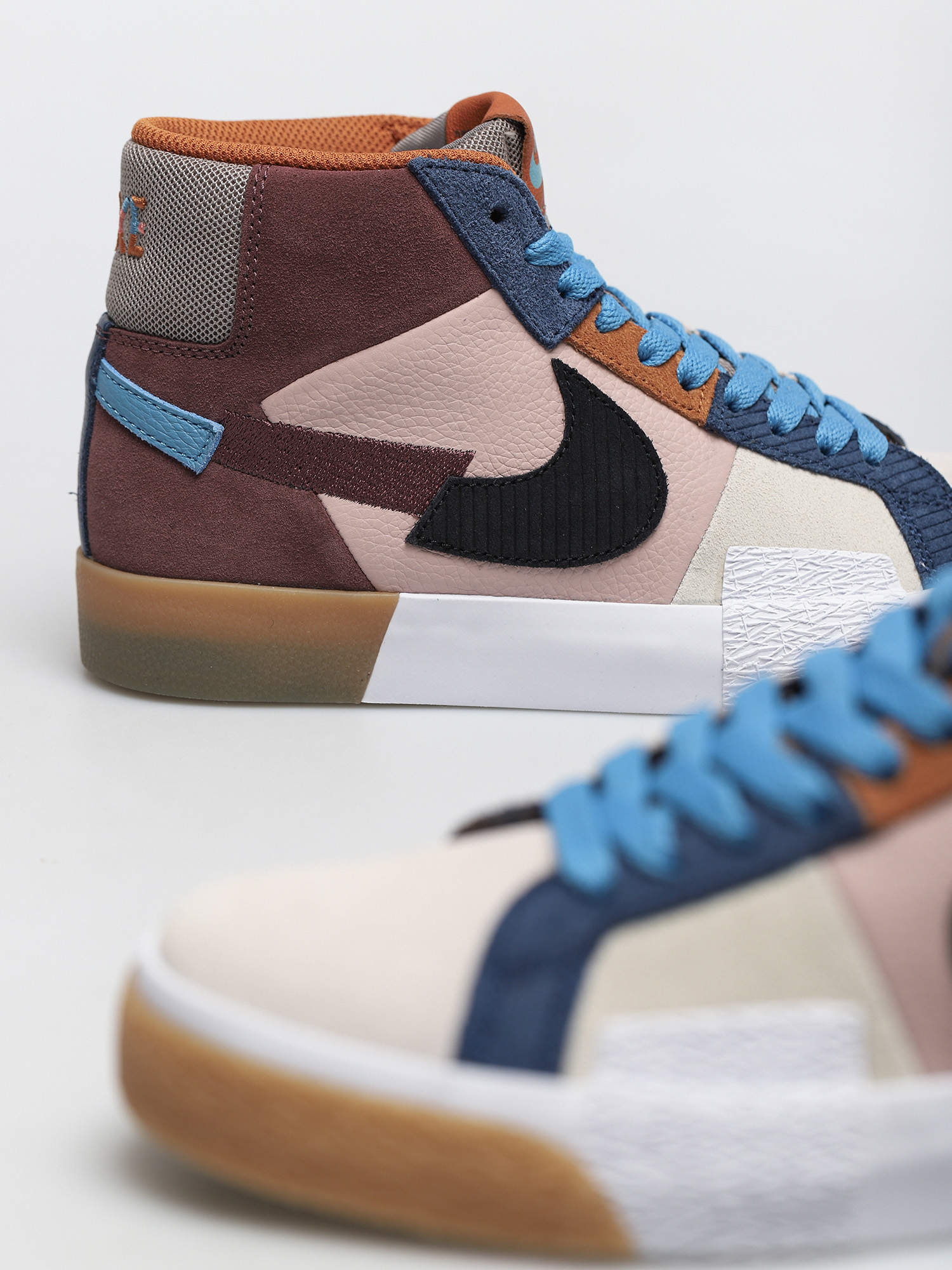 Buty Nike SB Zoom Blazer Mid Premium (dark wine/black pink oxford cashmere)