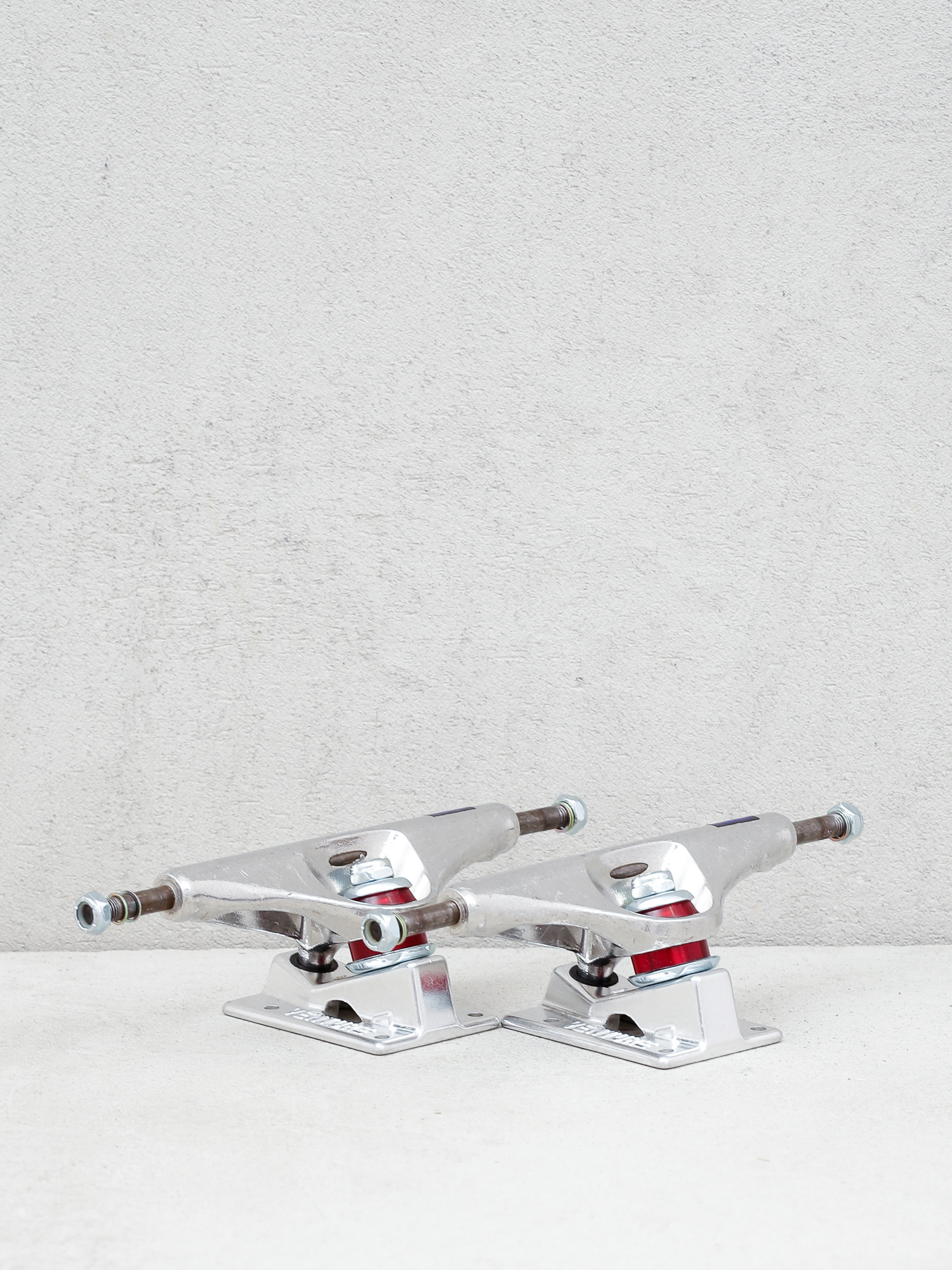 Traki Venture Awake Horizno V Lights (polished/w red)