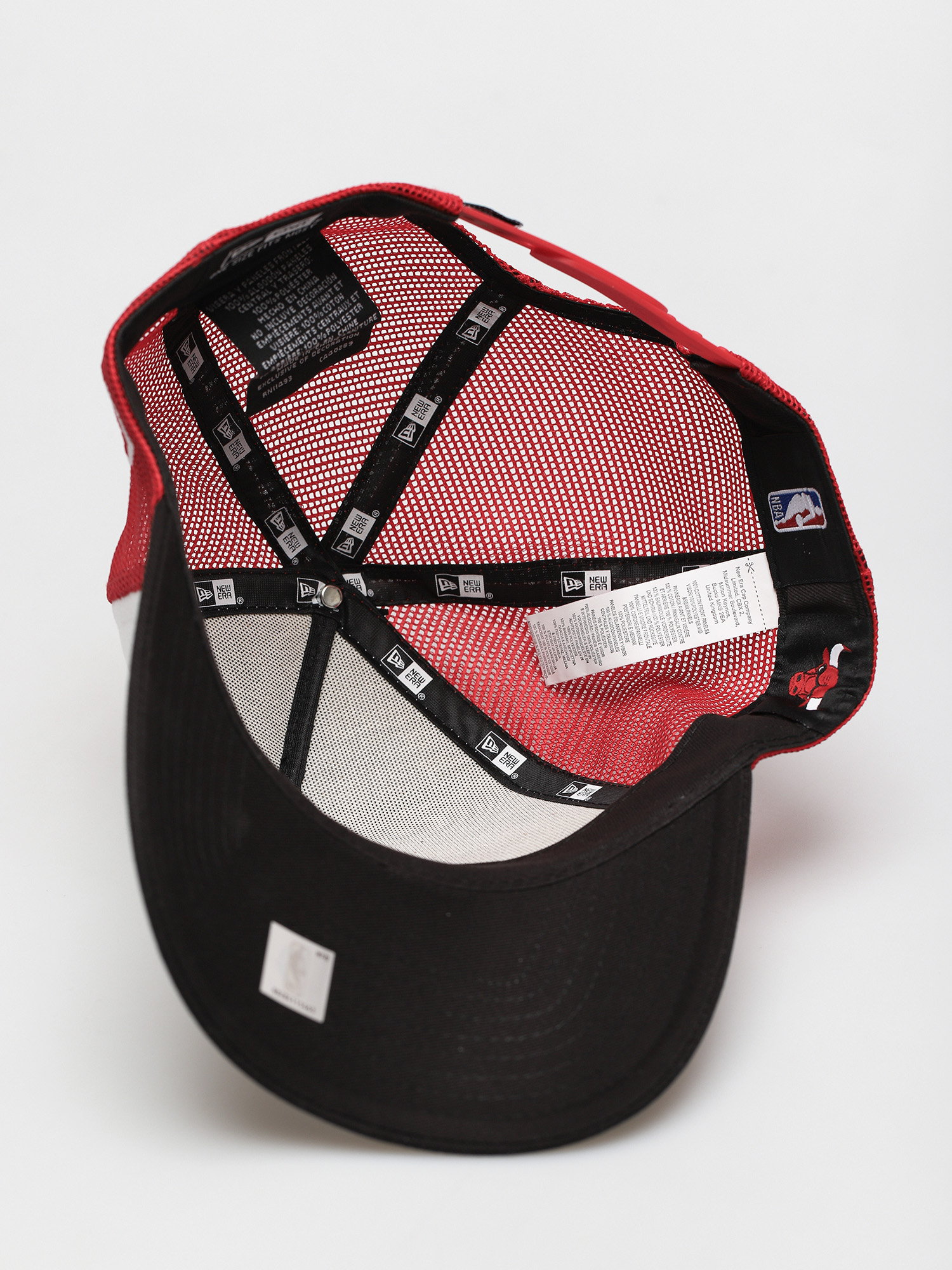 Czapka z daszkiem New Era Team Arch Trucker Chicago Bulls (black)