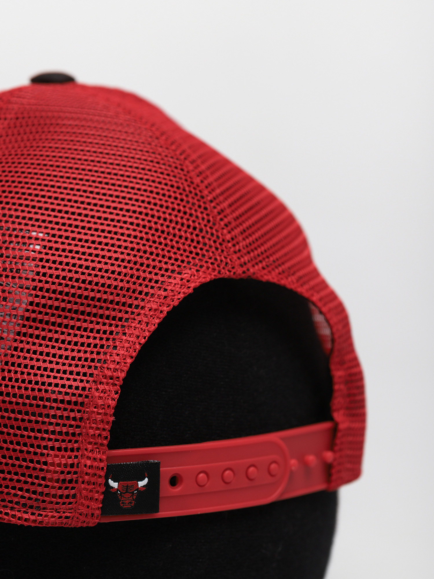 Czapka z daszkiem New Era Team Arch Trucker Chicago Bulls (black)