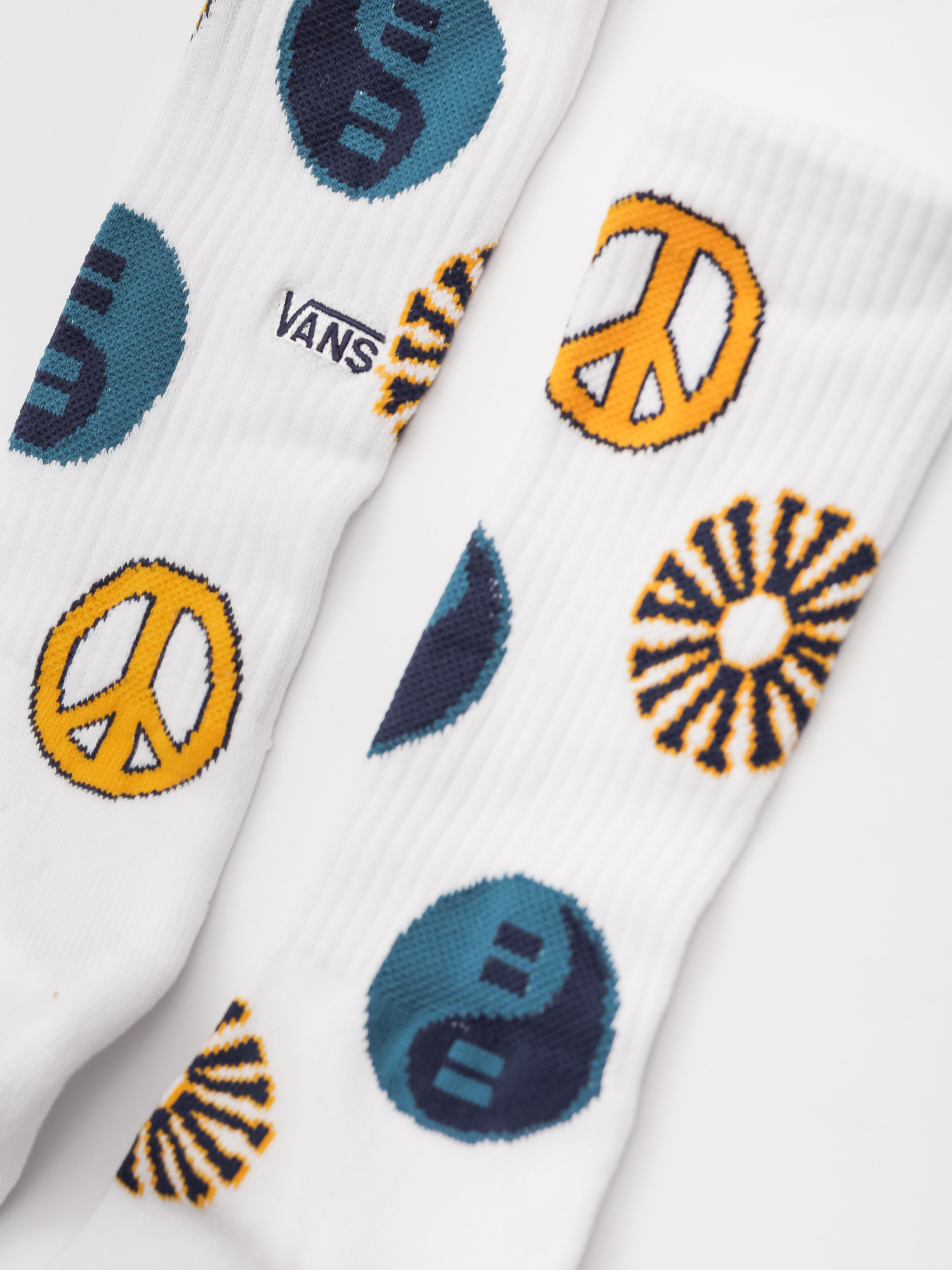 Skarpetki Vans Take A Stand Crew (white)