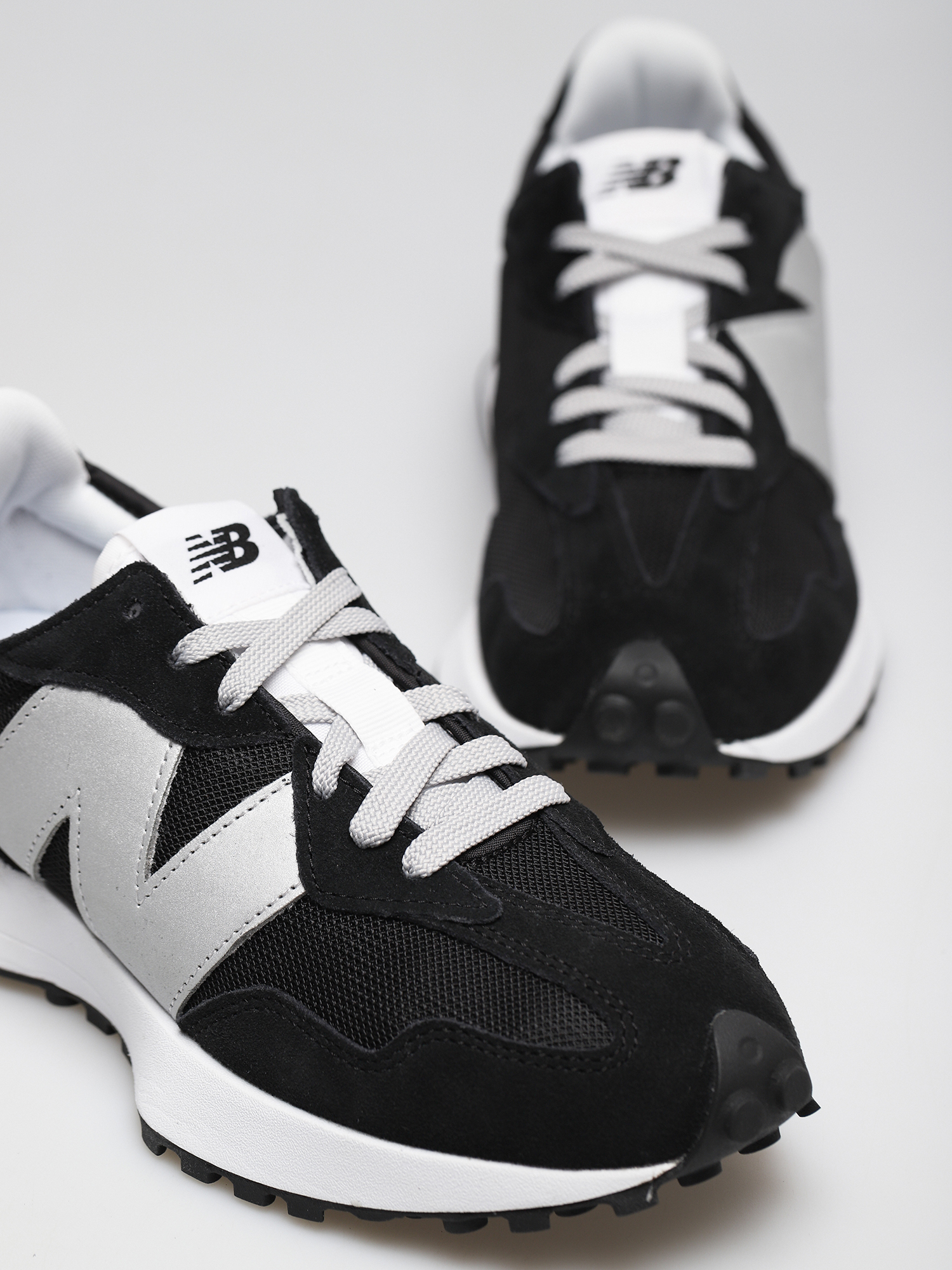 Buty New Balance 327 (black)