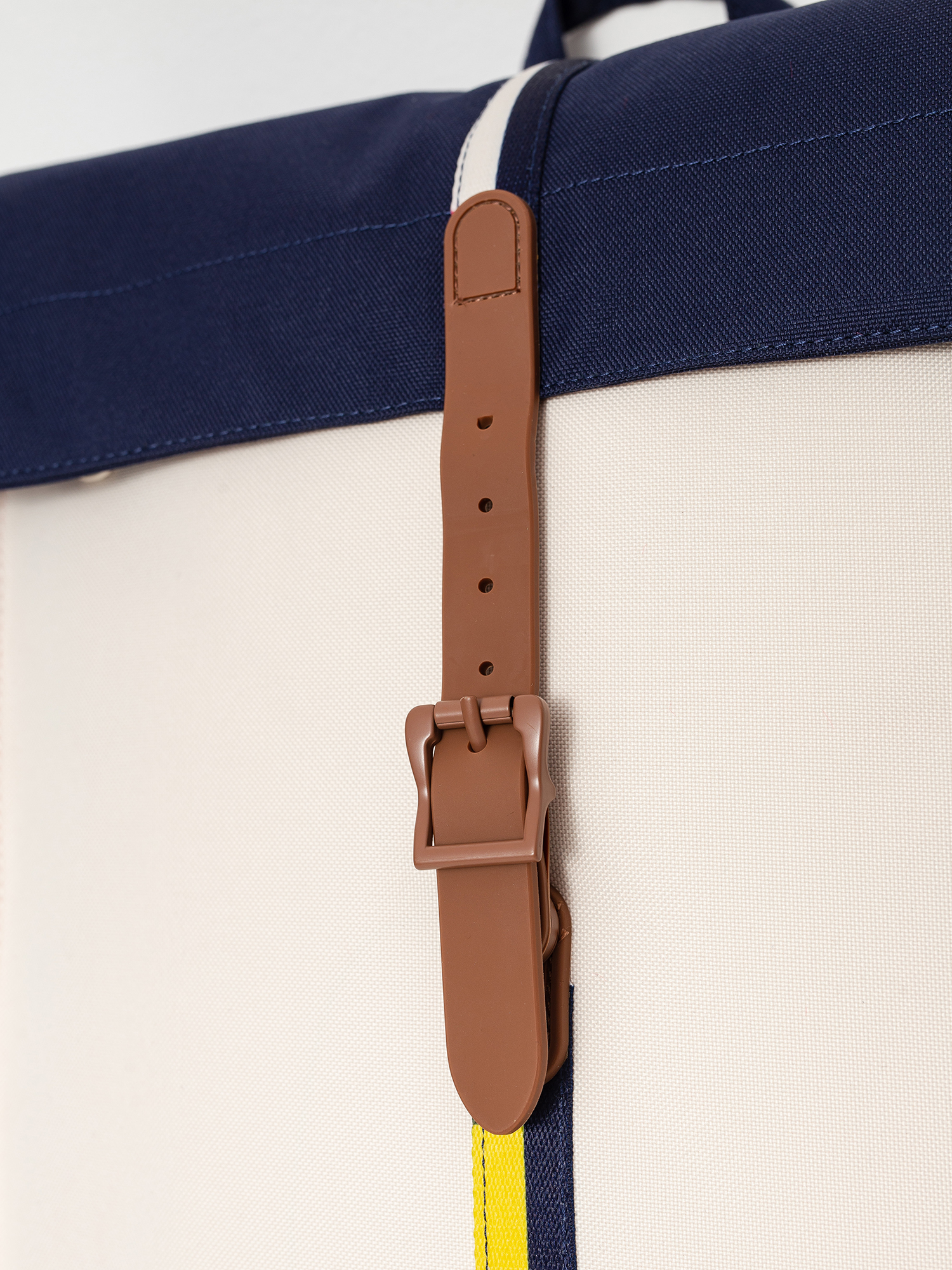 Plecak Herschel Supply Co. City Mid Volume (peacoat/birch)