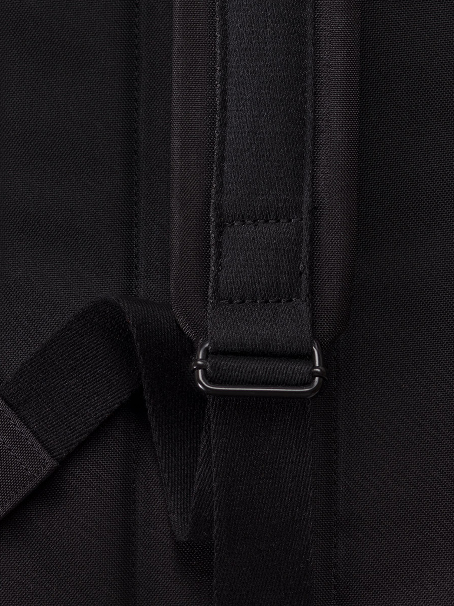 Plecak Ucon Acrobatics Jasper Lotus (black/dark grey)