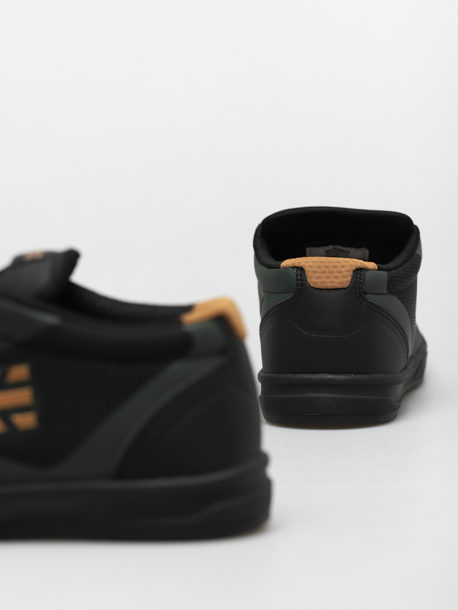 Buty Etnies Semenuk Pro (black/green/gold)