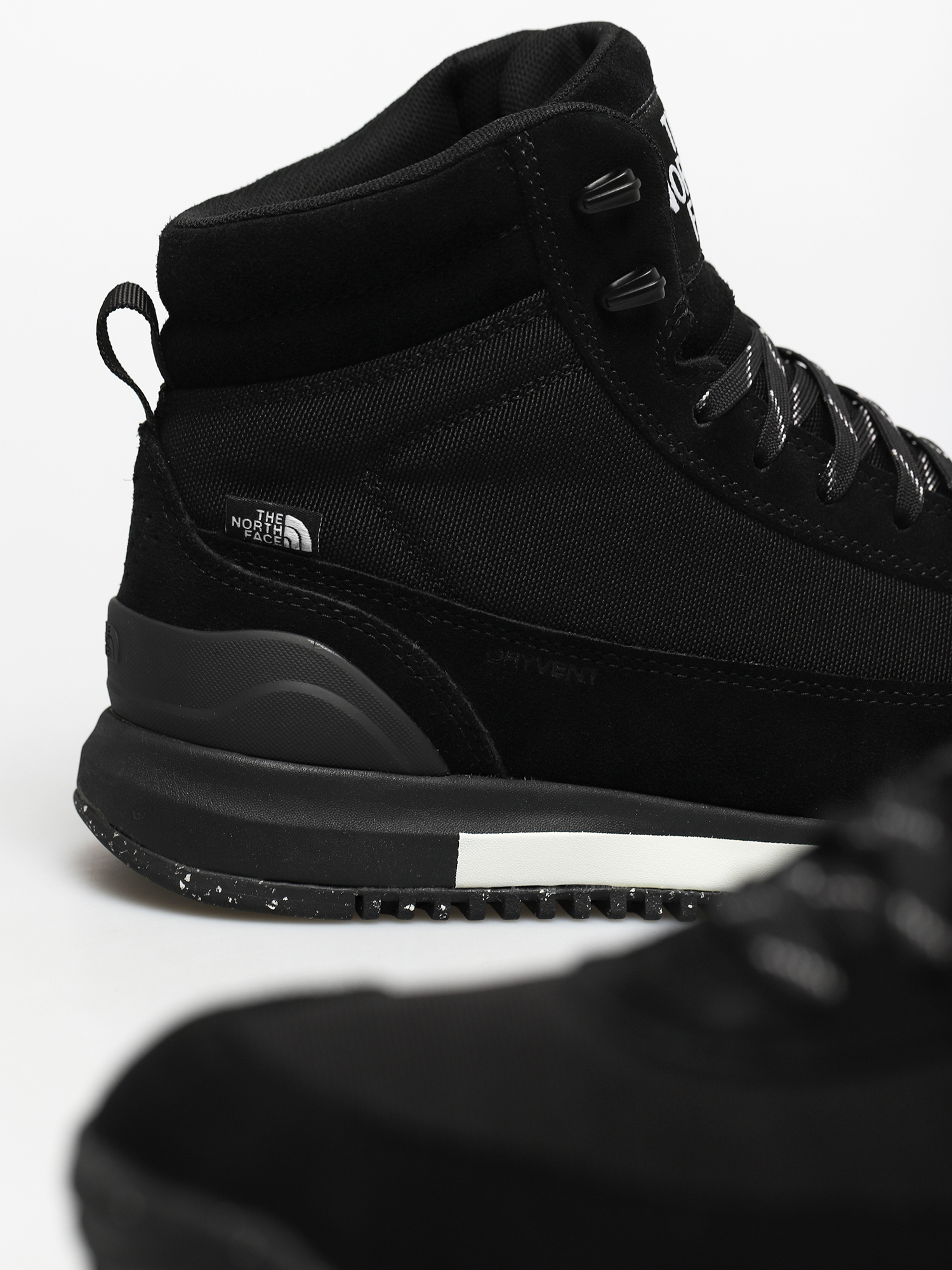 Buty The North Face Back To Berkeley III Textile Wp (tnf black/tnf white)