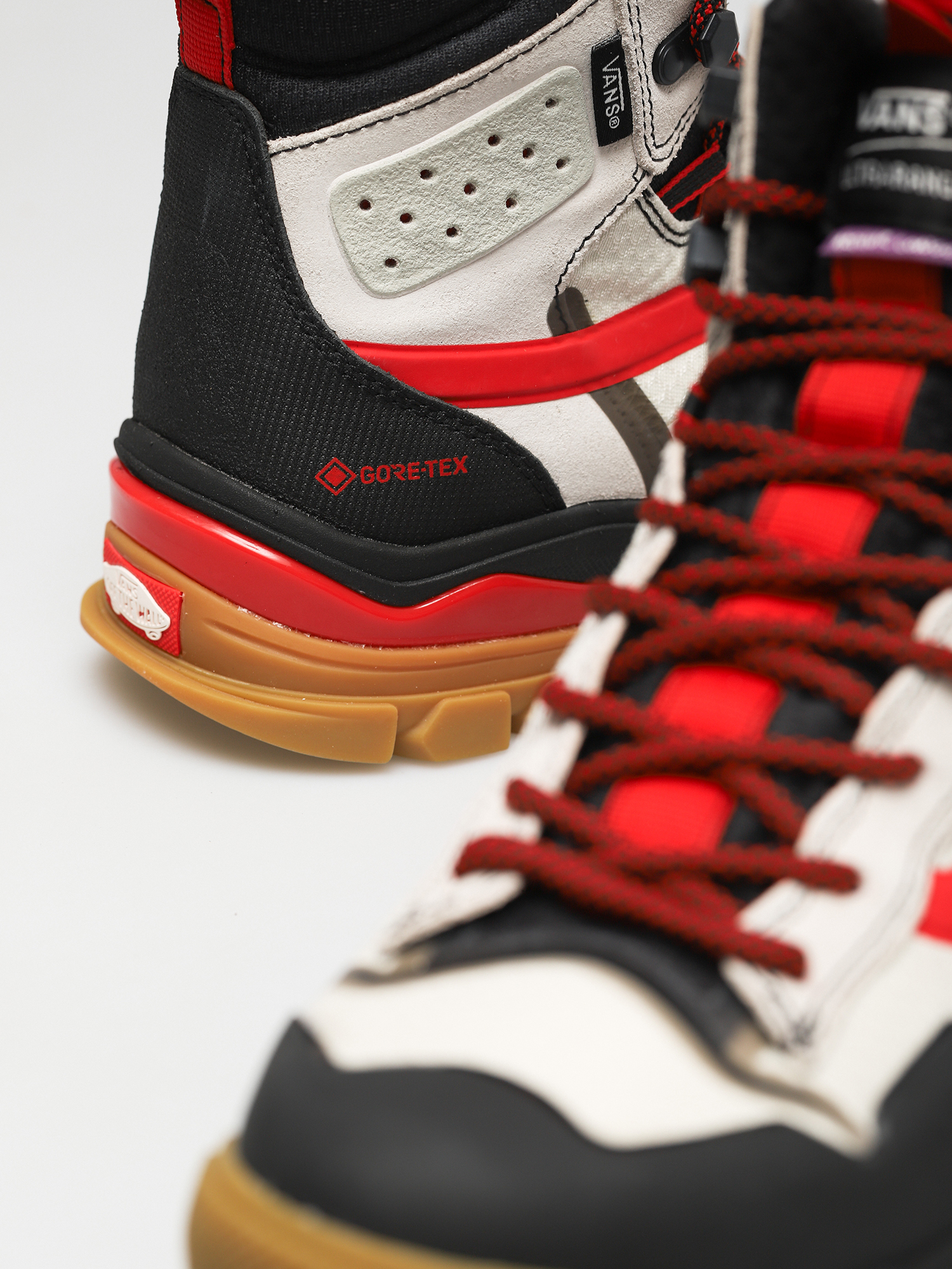 Buty Vans Ultrarange Exo Hi Gore Tex MTE 3 (arthur longo/mrshmlw/blk)