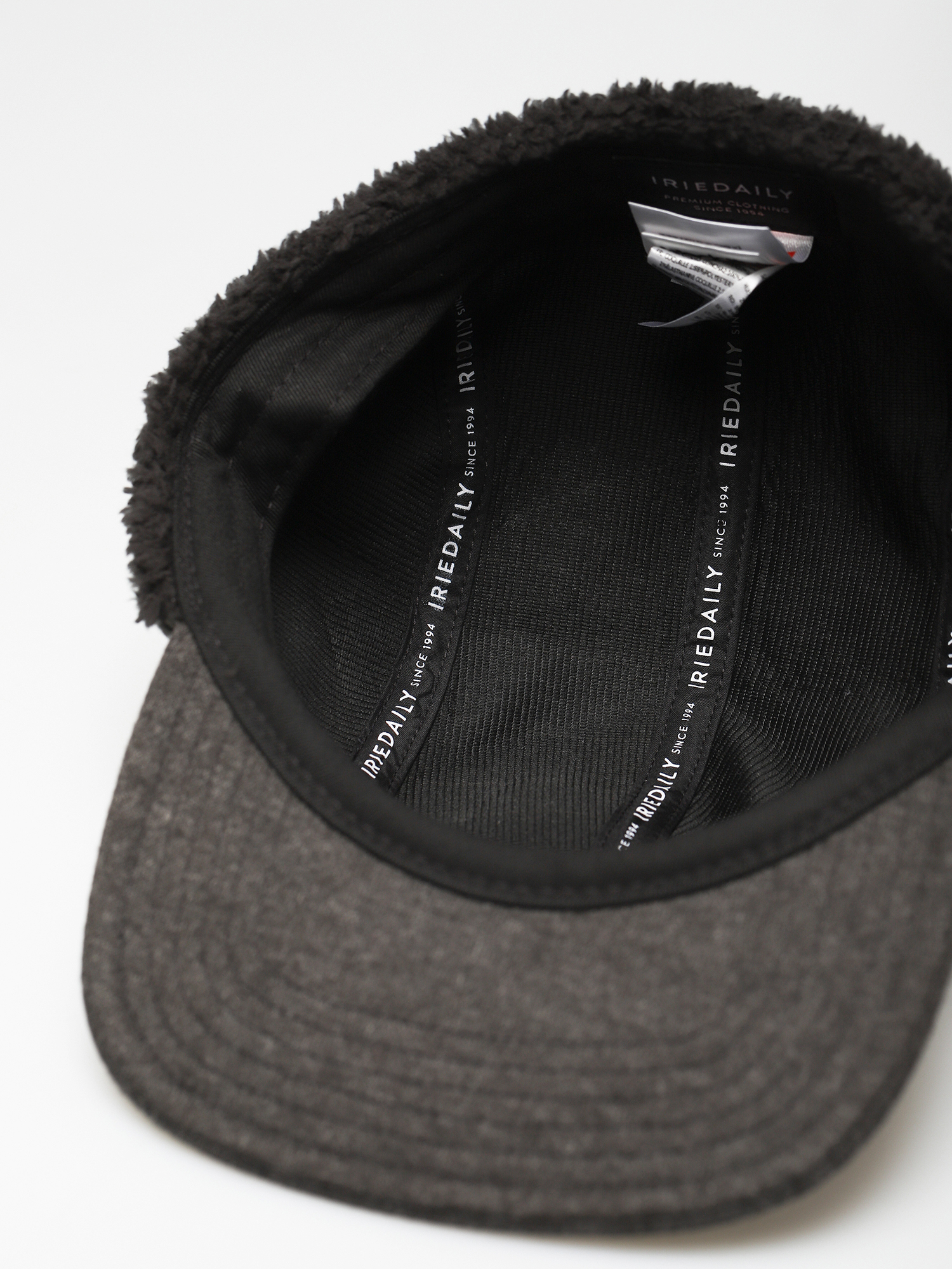 Czapka z daszkiem Iriedaily Jugga Earflap (black mel)