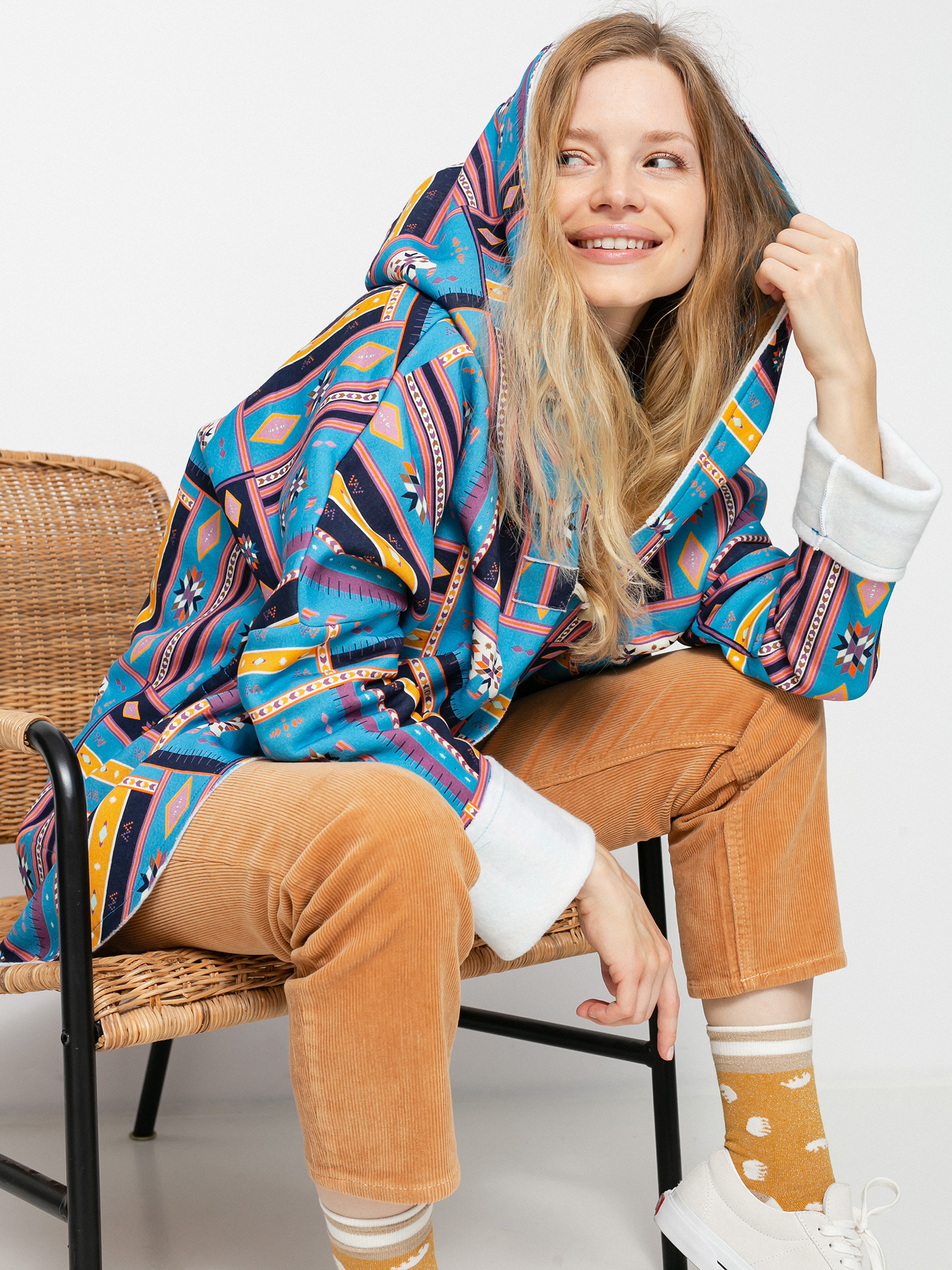 Bluza z kapturem Femi Stories Oshi ZHD Wmn (wds)