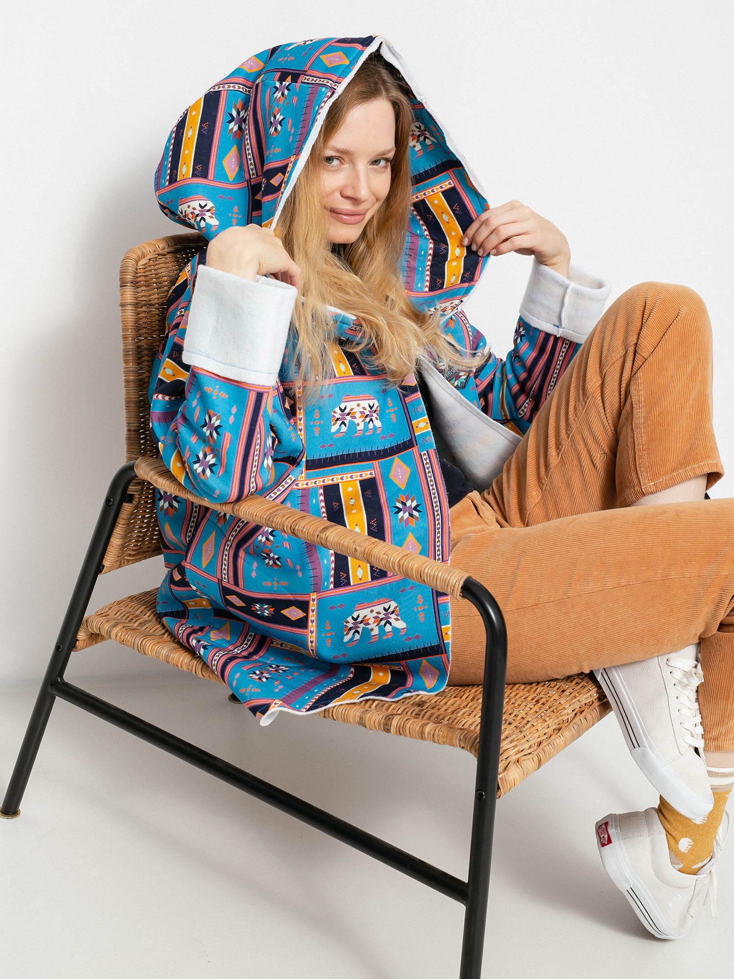 Bluza z kapturem Femi Stories Oshi ZHD Wmn (wds)