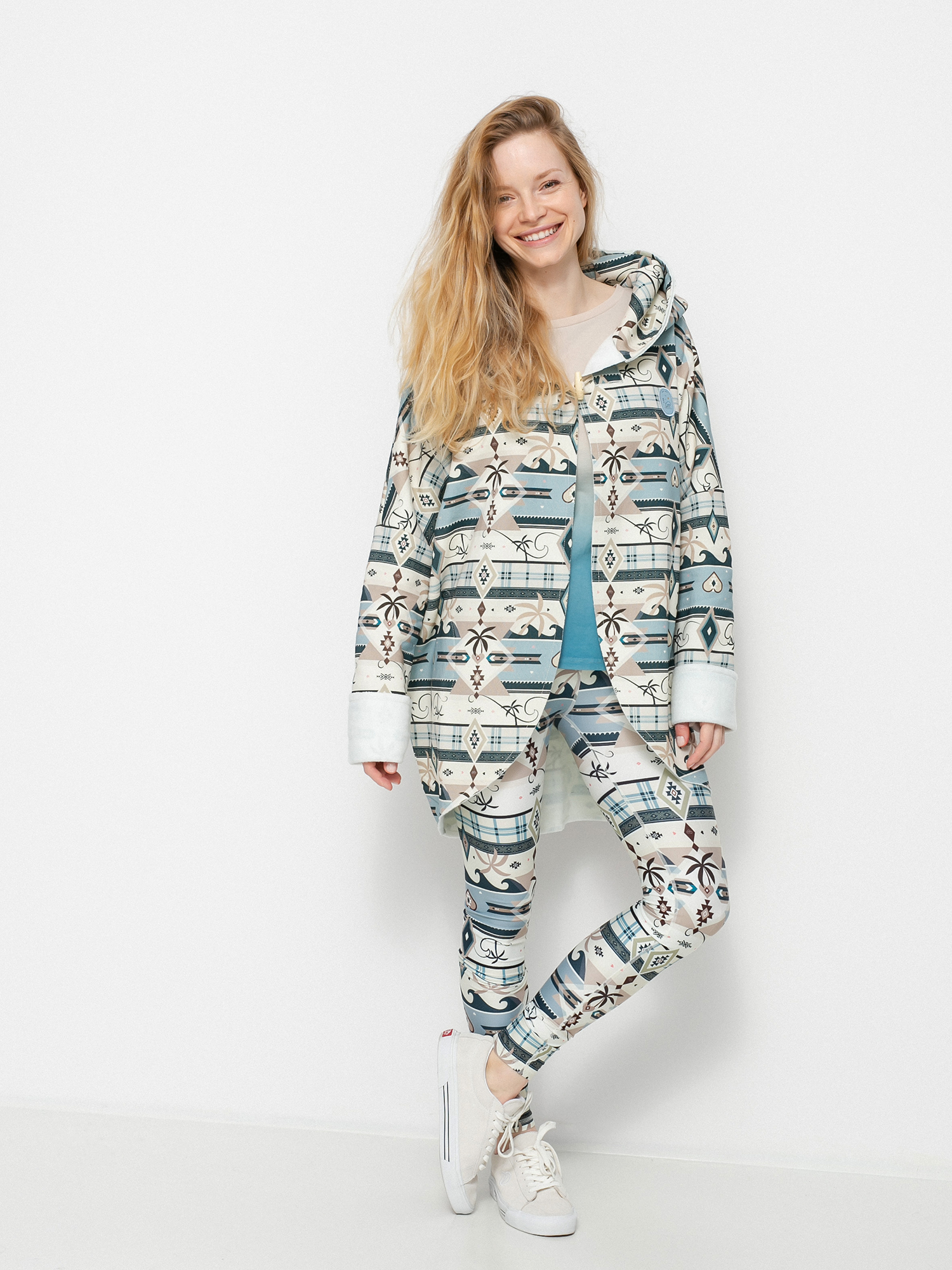 Bluza z kapturem Femi Stories Oshi ZHD Wmn (cws)