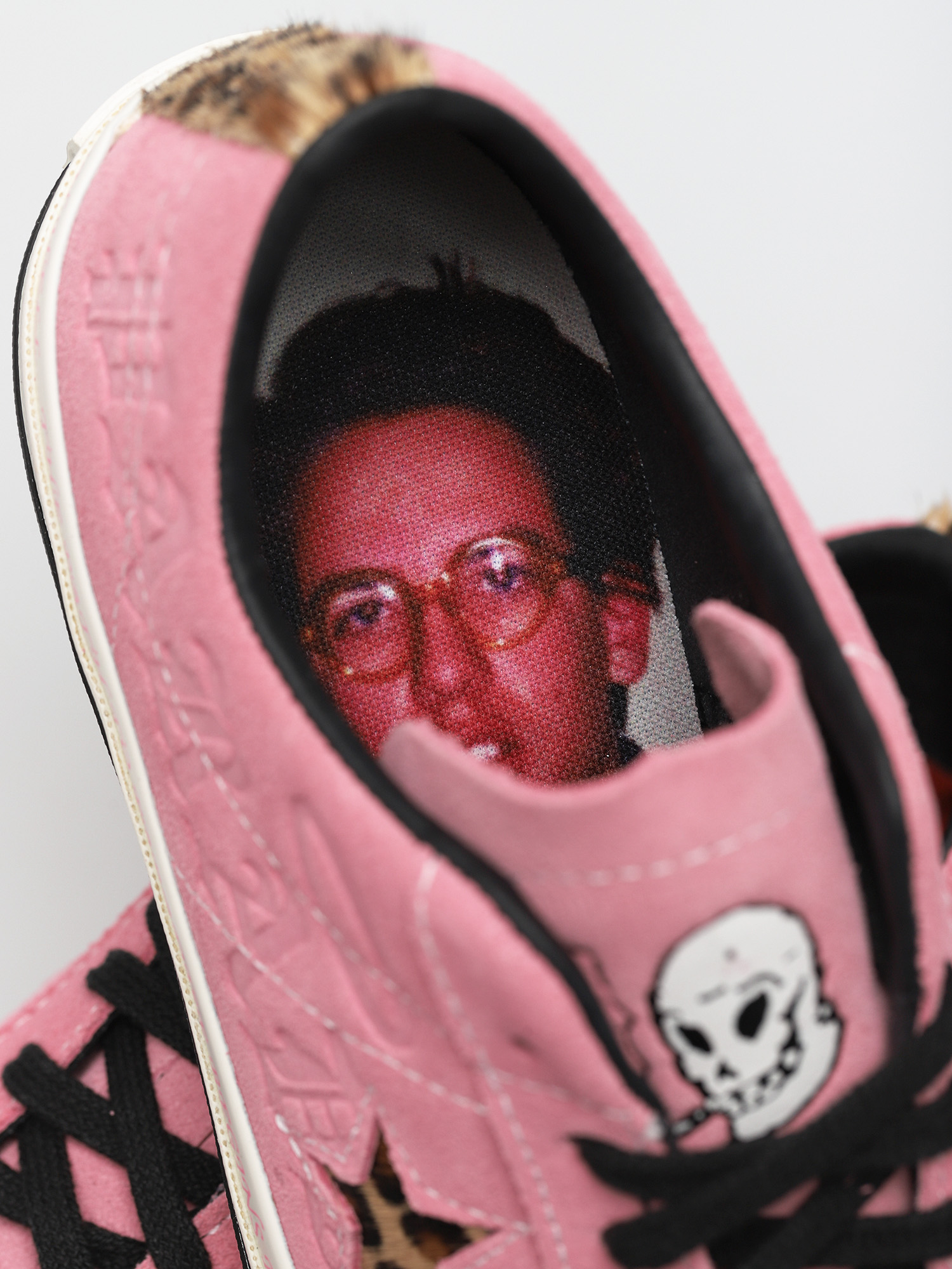 Buty Converse One Star Pro TN+ (pink/gum)
