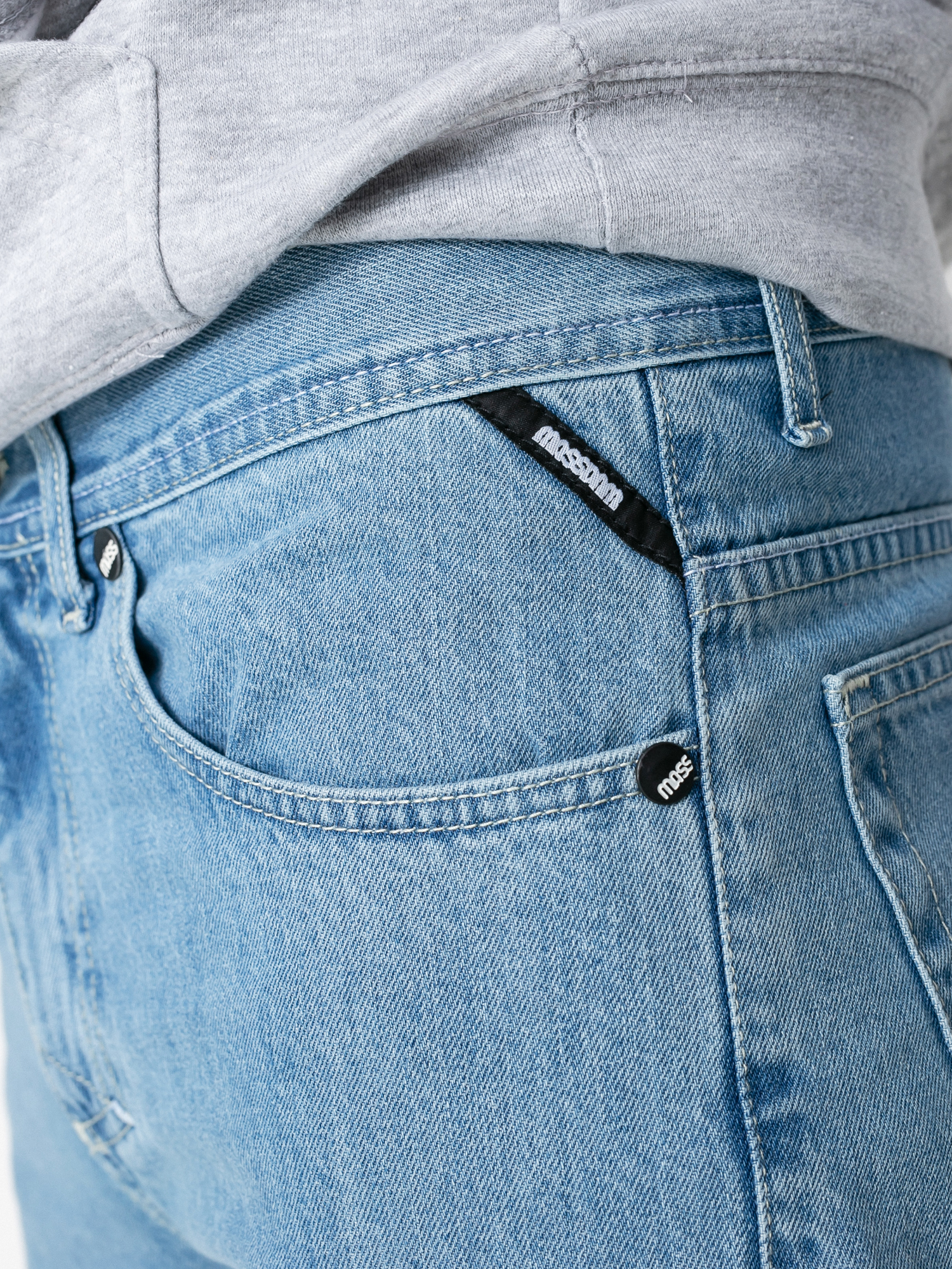 Spodnie MassDnm Signature Jeans Tapered Fit (light blue stone wash)