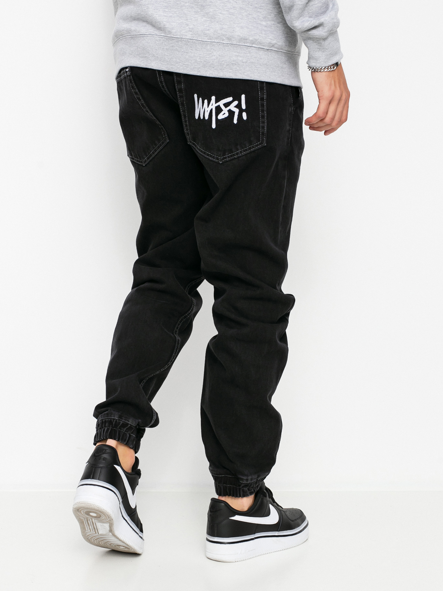 Spodnie MassDnm Signature Joggers Jeans (black rinse)