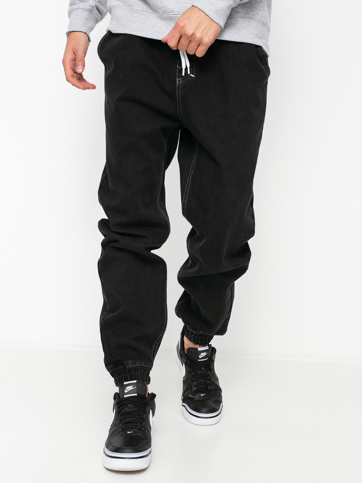 Spodnie MassDnm Signature Joggers Jeans (black rinse)